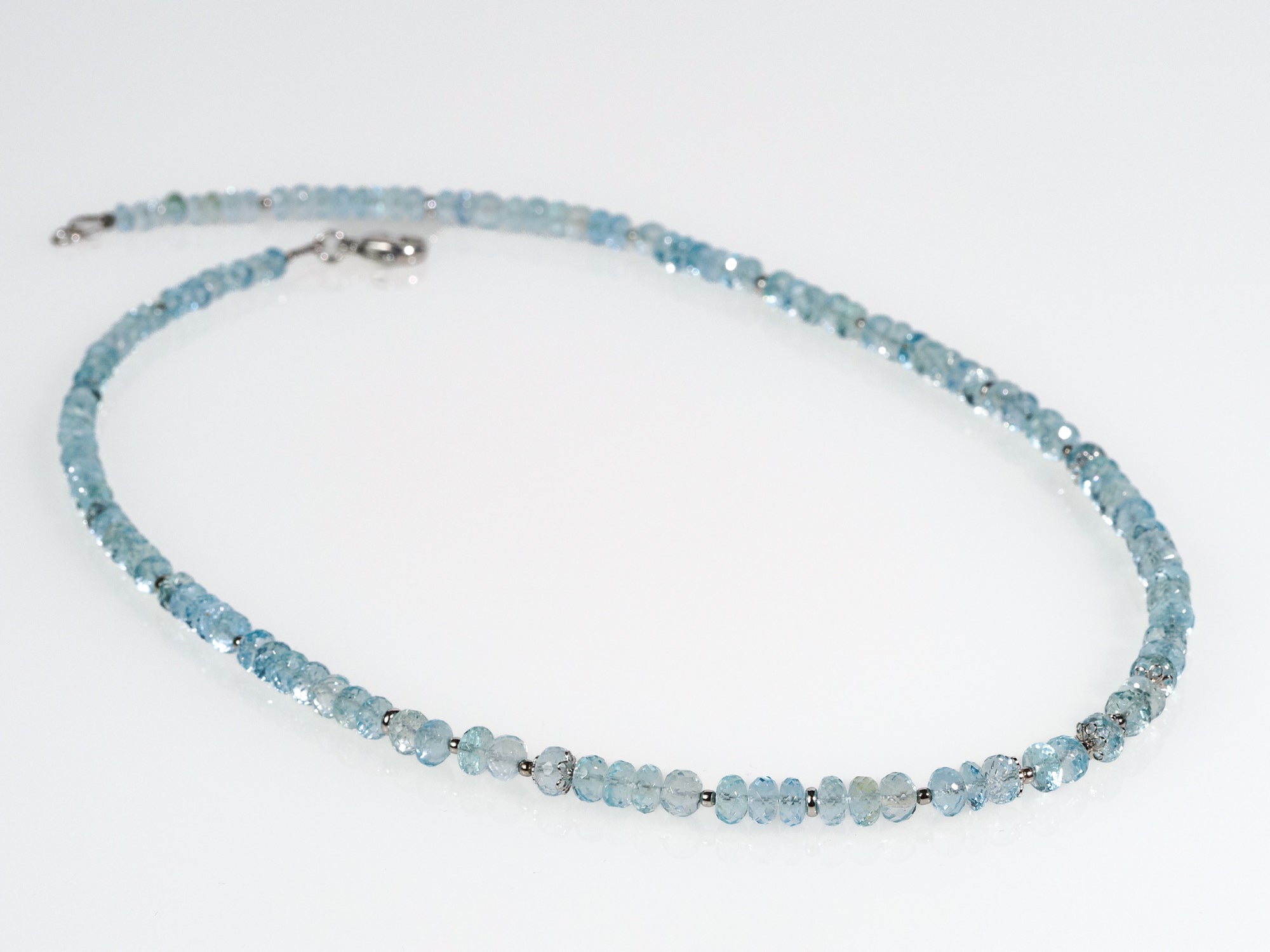 Aquamarin Kette facettiert & brillant in hellblauer Klarheit - elstardesign