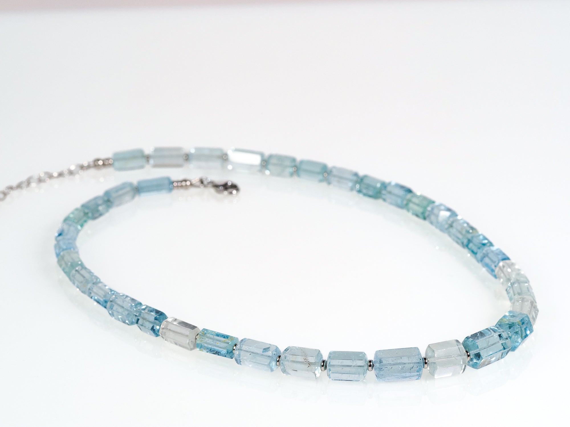 Aquamarin Kristall Kette – naturbelassen, brillant & exklusiv - elstardesign