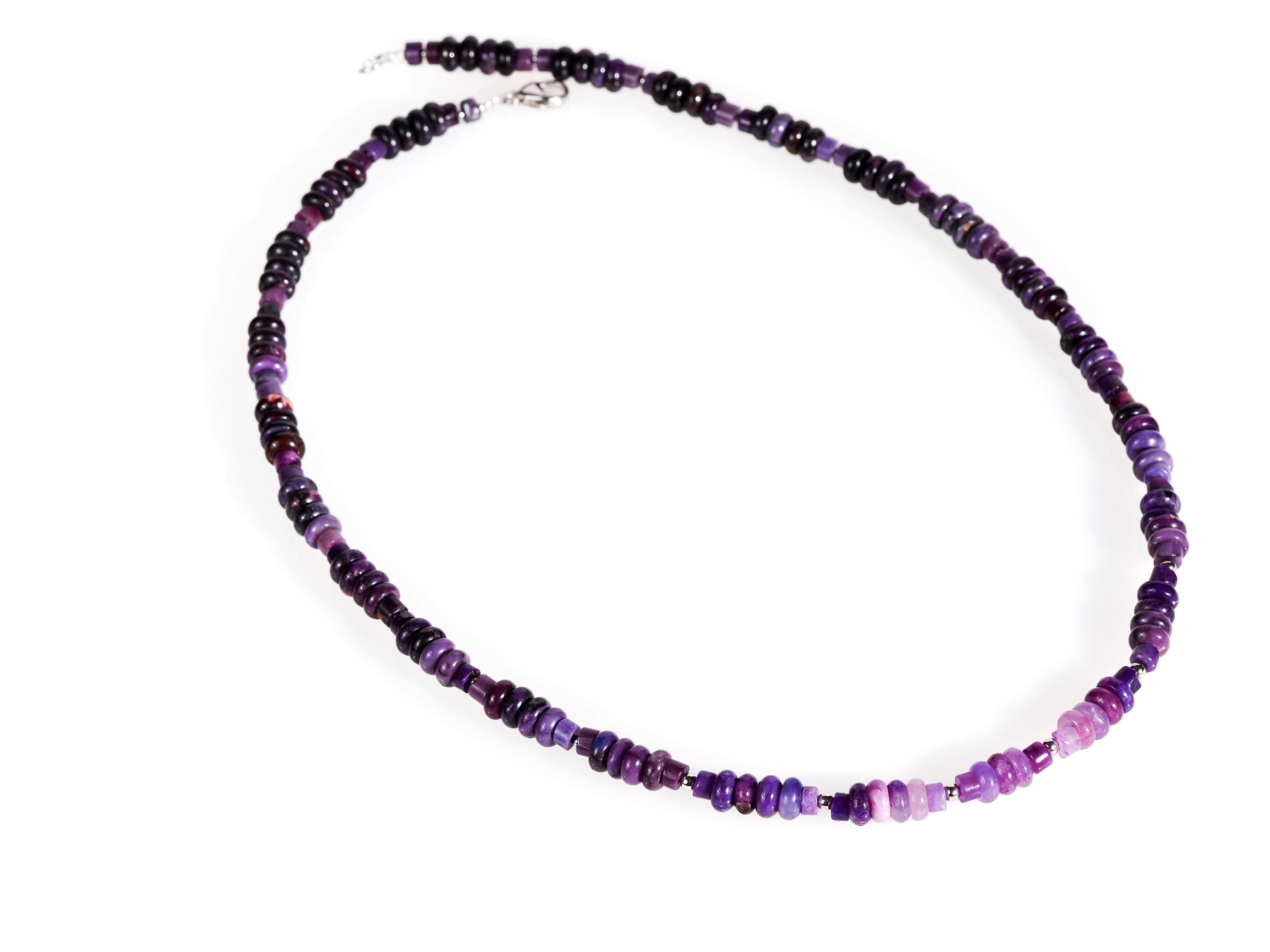 Lange Sugilith Kette – seltene violette Edelsteinkette