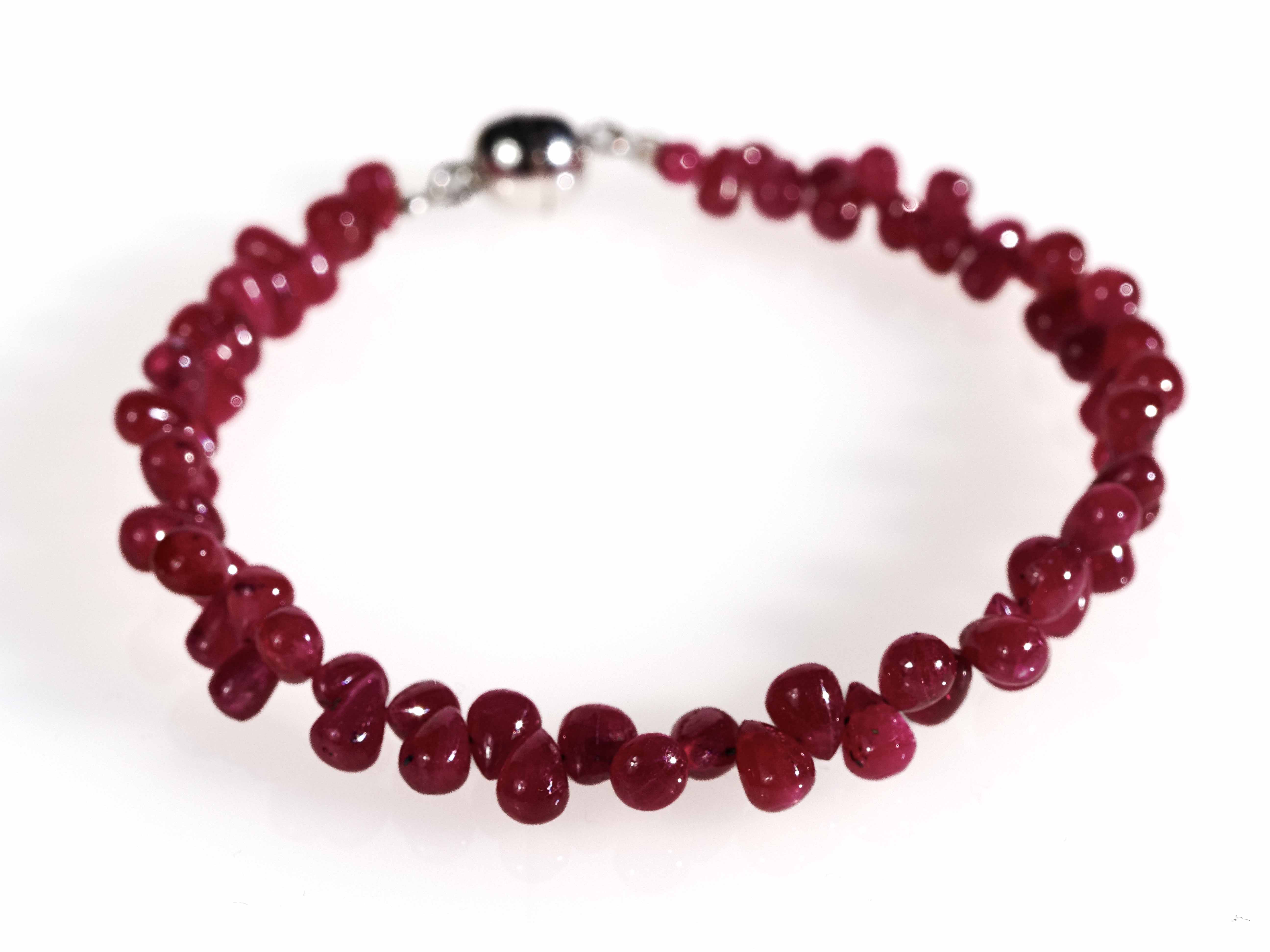 Rubin Edelstein Armband Tropfenform & Magnetverschluss
