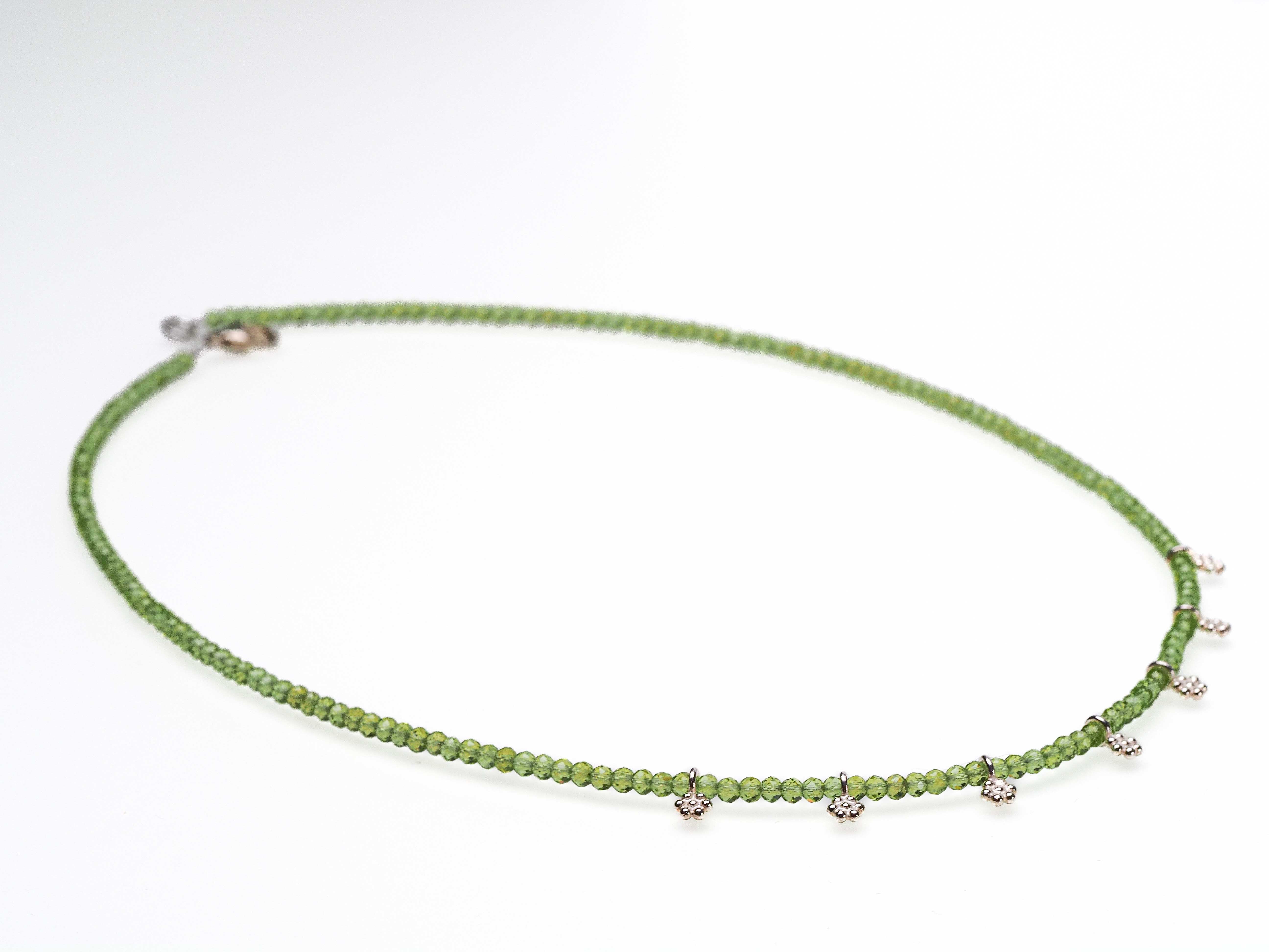 Peridot necklace green gemstone necklace 49cm flowers silver