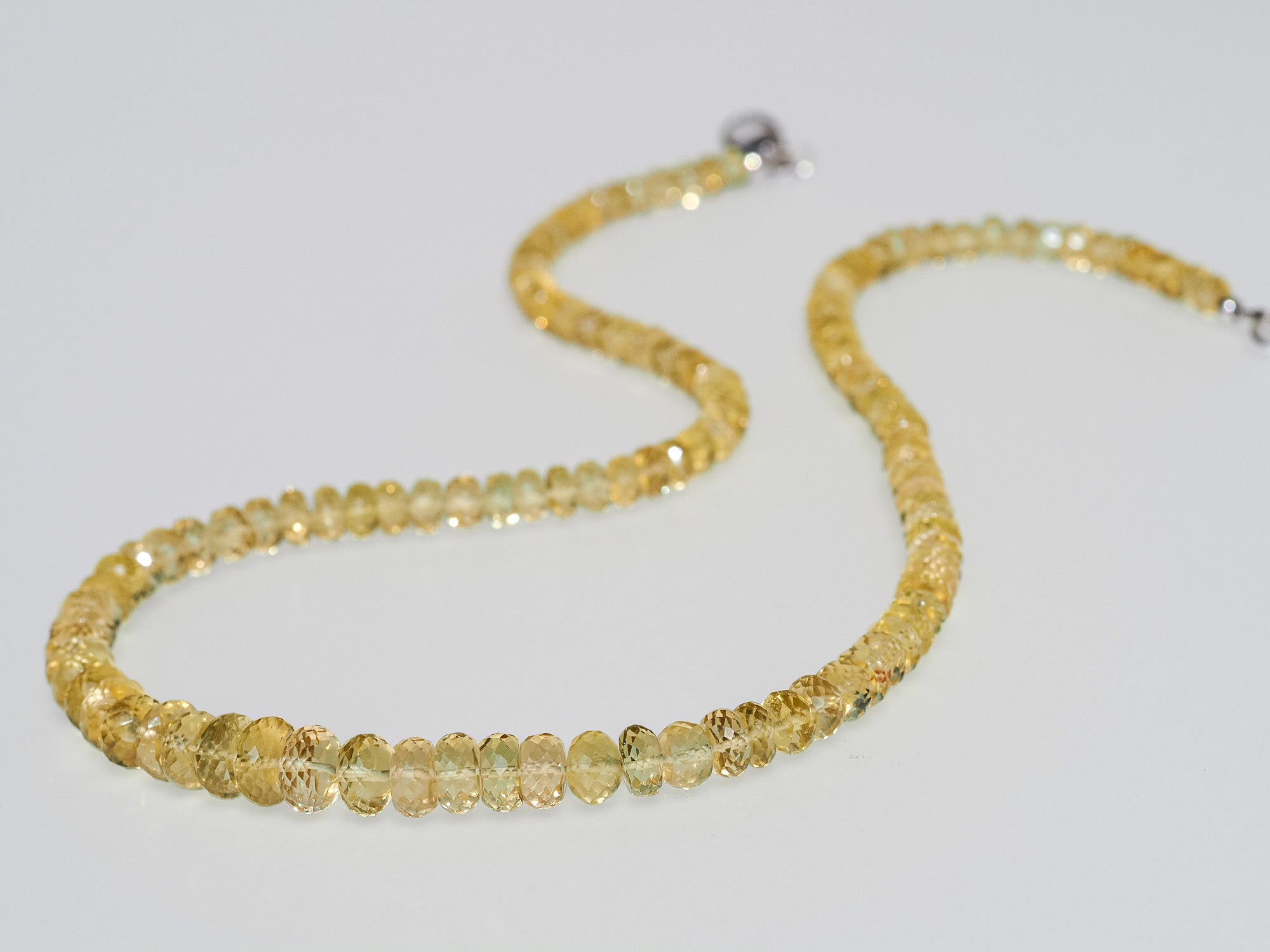 Heliodor Kette facettiert – hellgelber Goldberyll