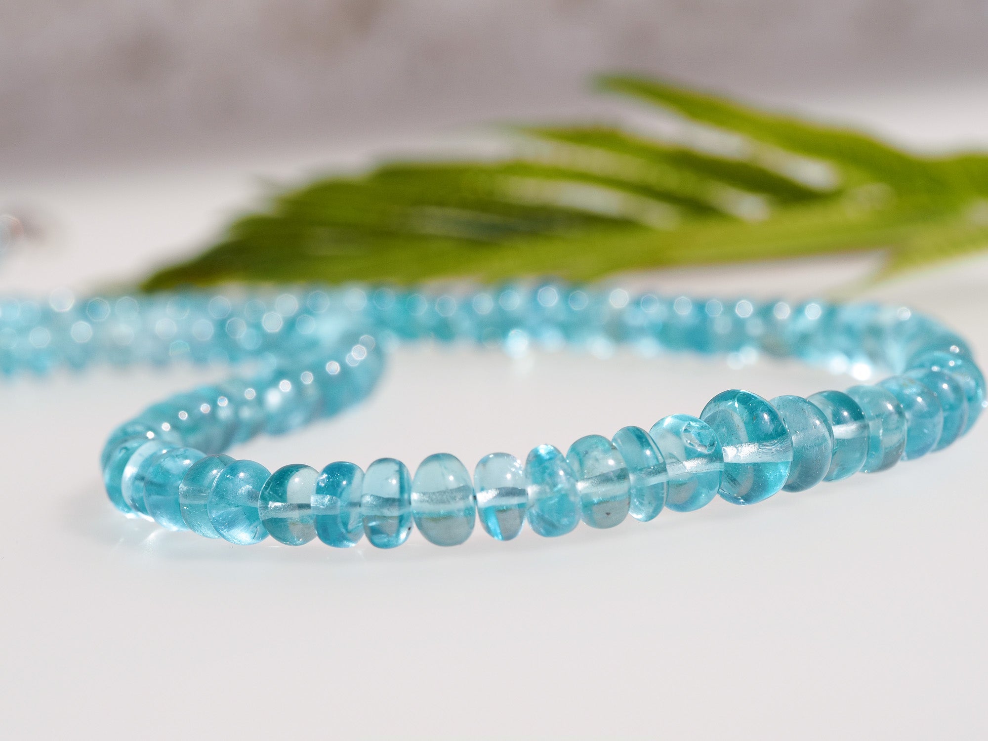 Apatite necklace in top quality with 925 silver clasp
