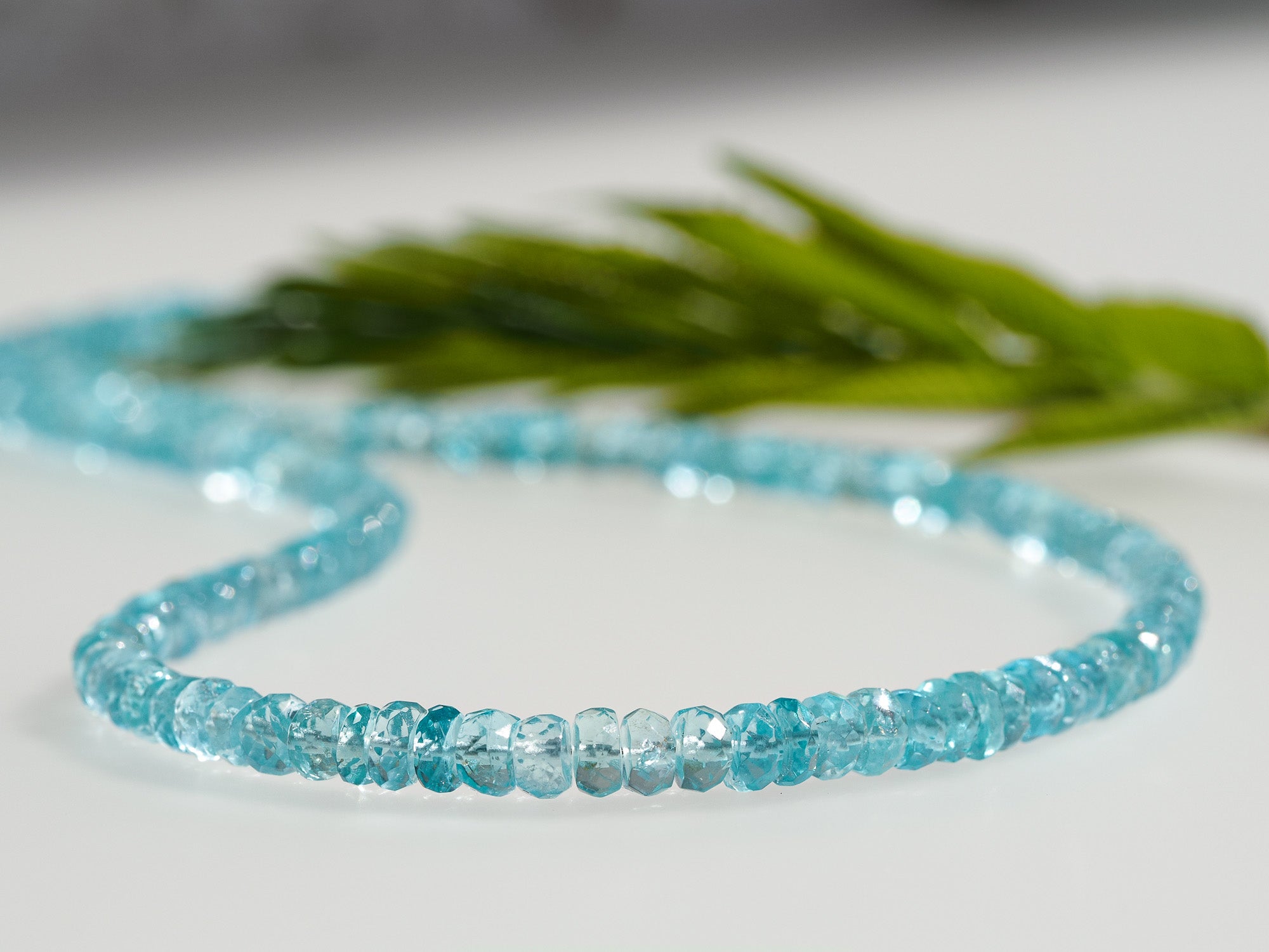 Apatit Kette 925 Silber – hellblau & facettiert