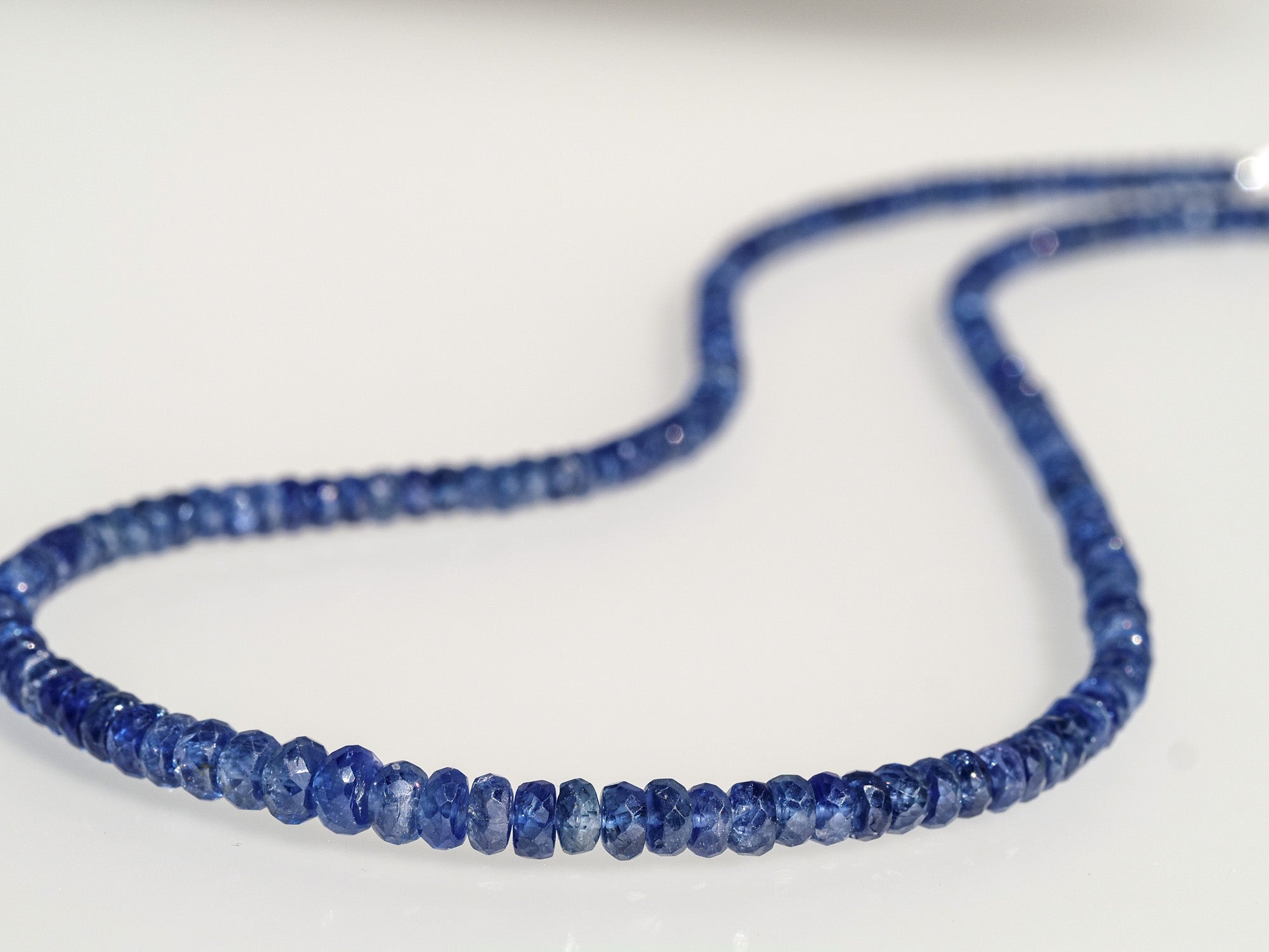 Blaue Saphir Kette facettiert Natur Edelstein Collier