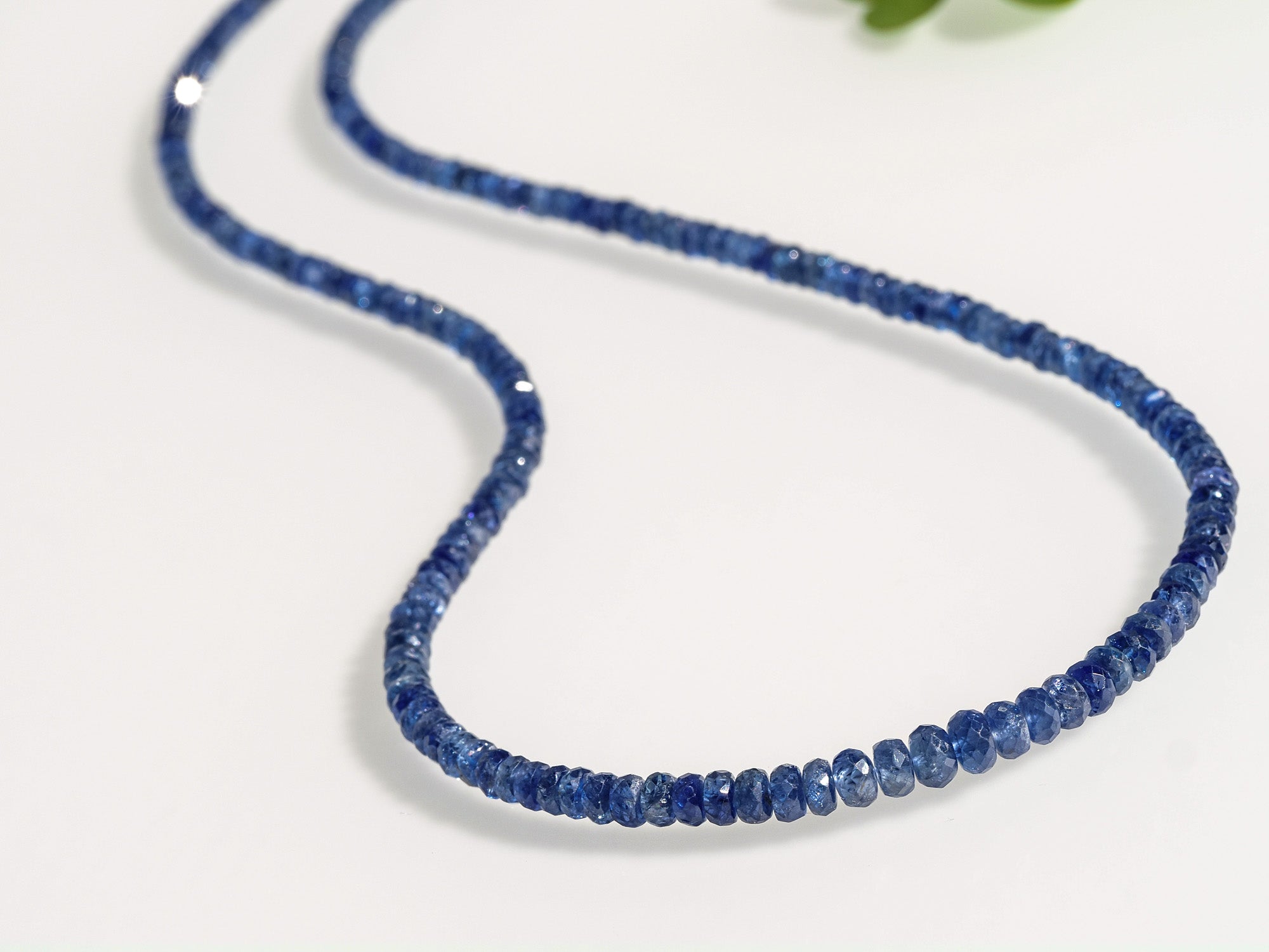 Blaue Saphir Kette facettiert Natur Edelstein Collier