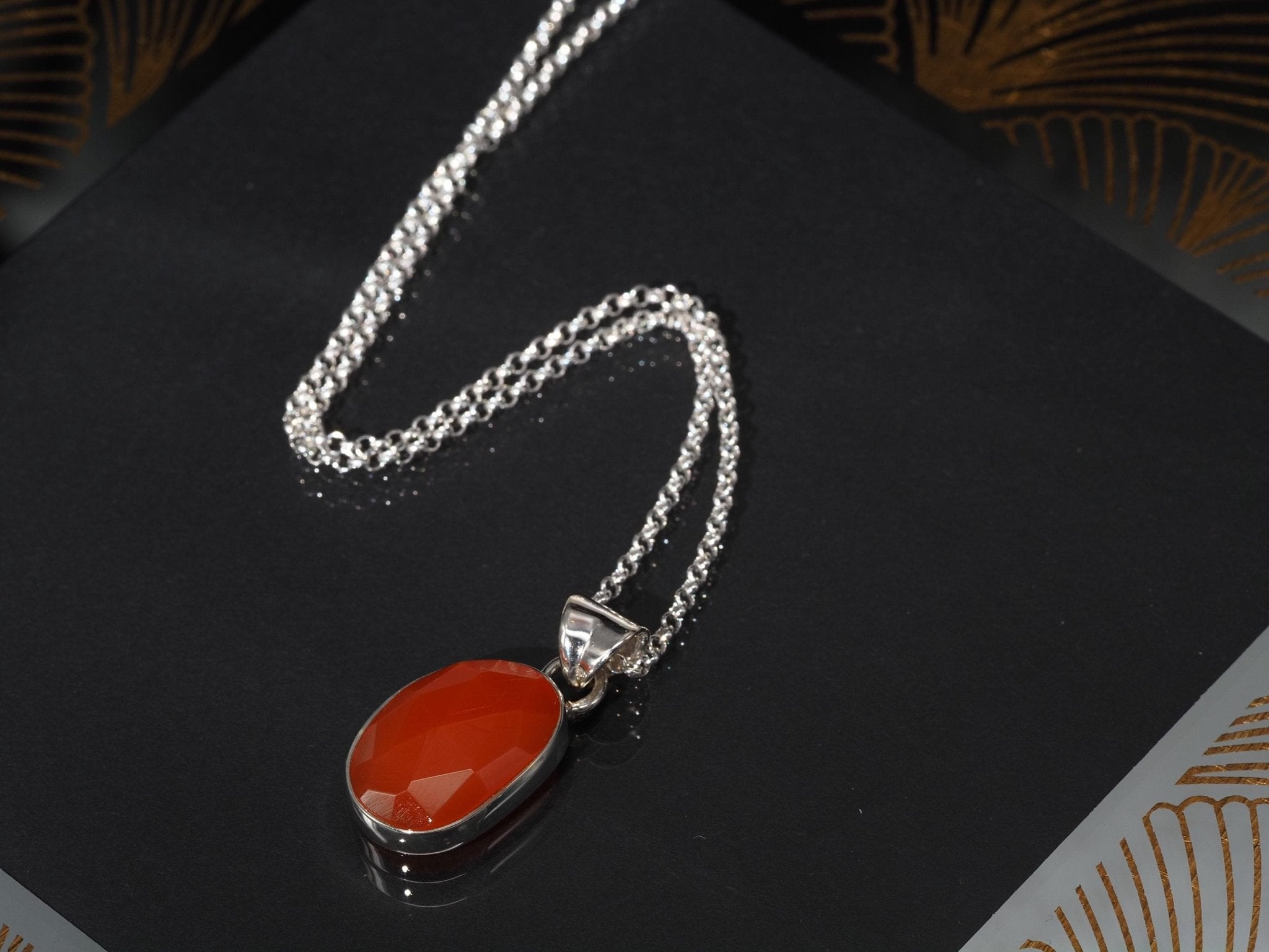 Anhänger Karneol – zierlicher Edelsteinanhänger Silber