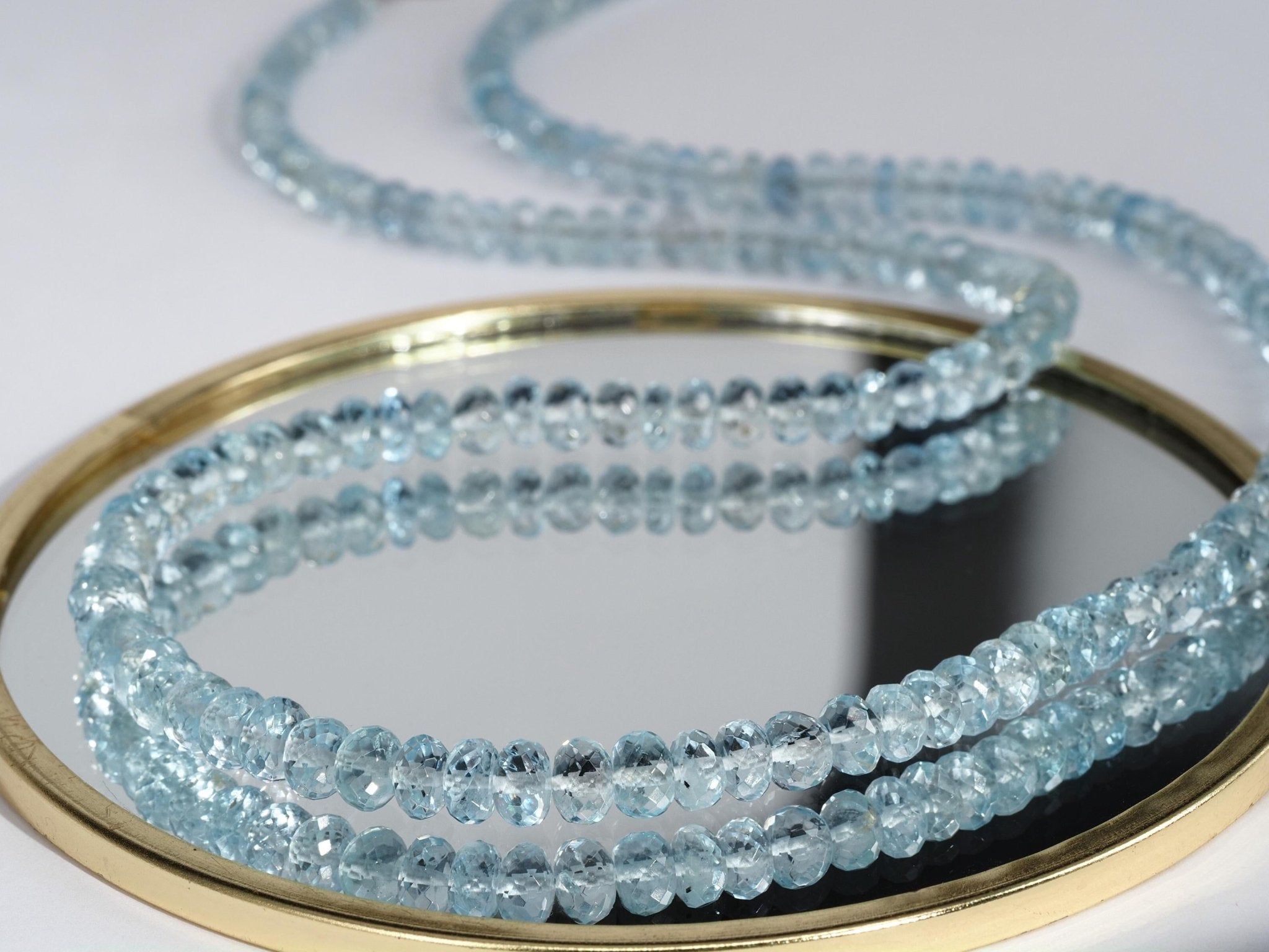 Aquamarin Halskette – brillant facettiert, leuchtend hellblau, höchste Qualität
