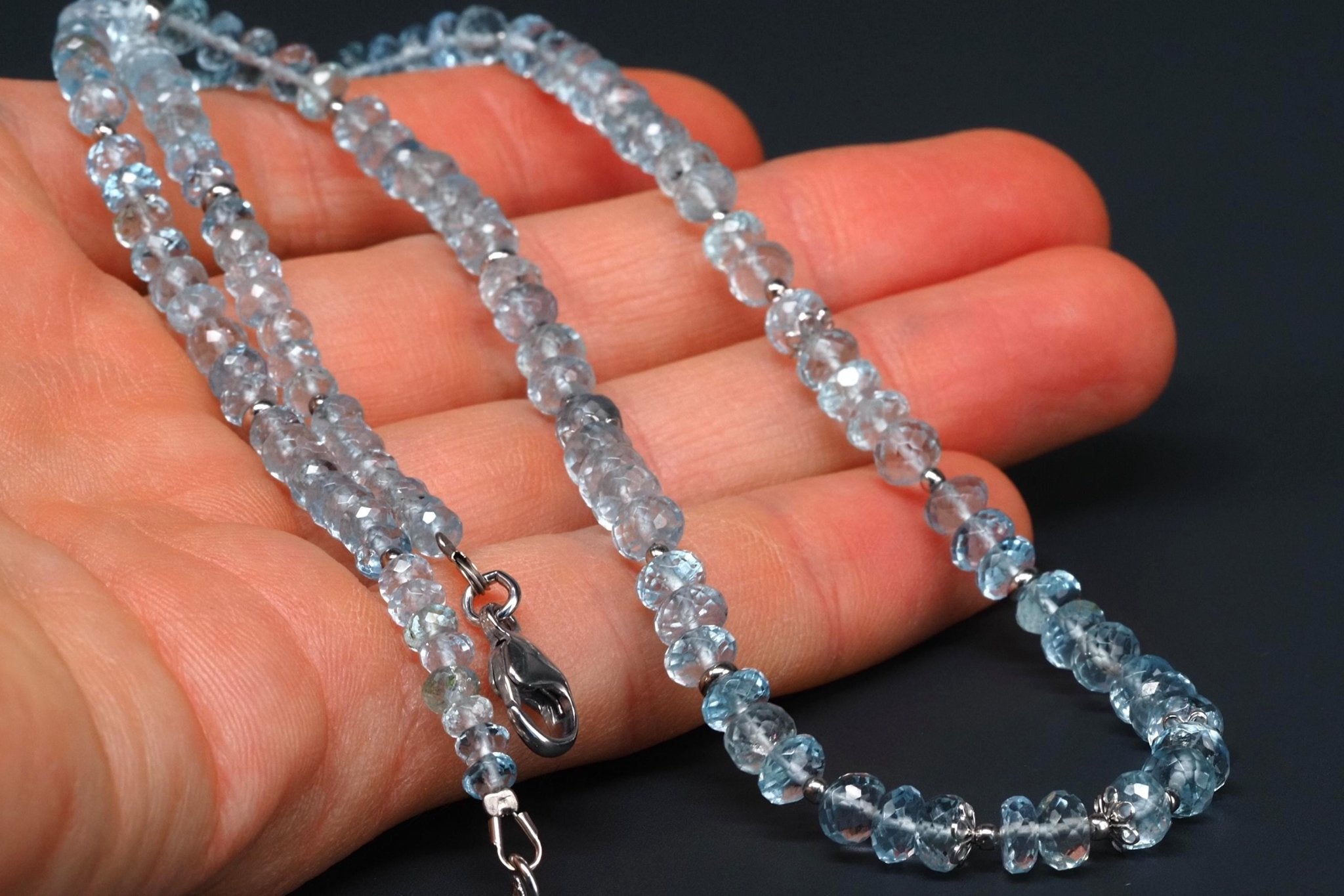Aquamarin Kette – facettiert & brillant in hellblauer Klarheit