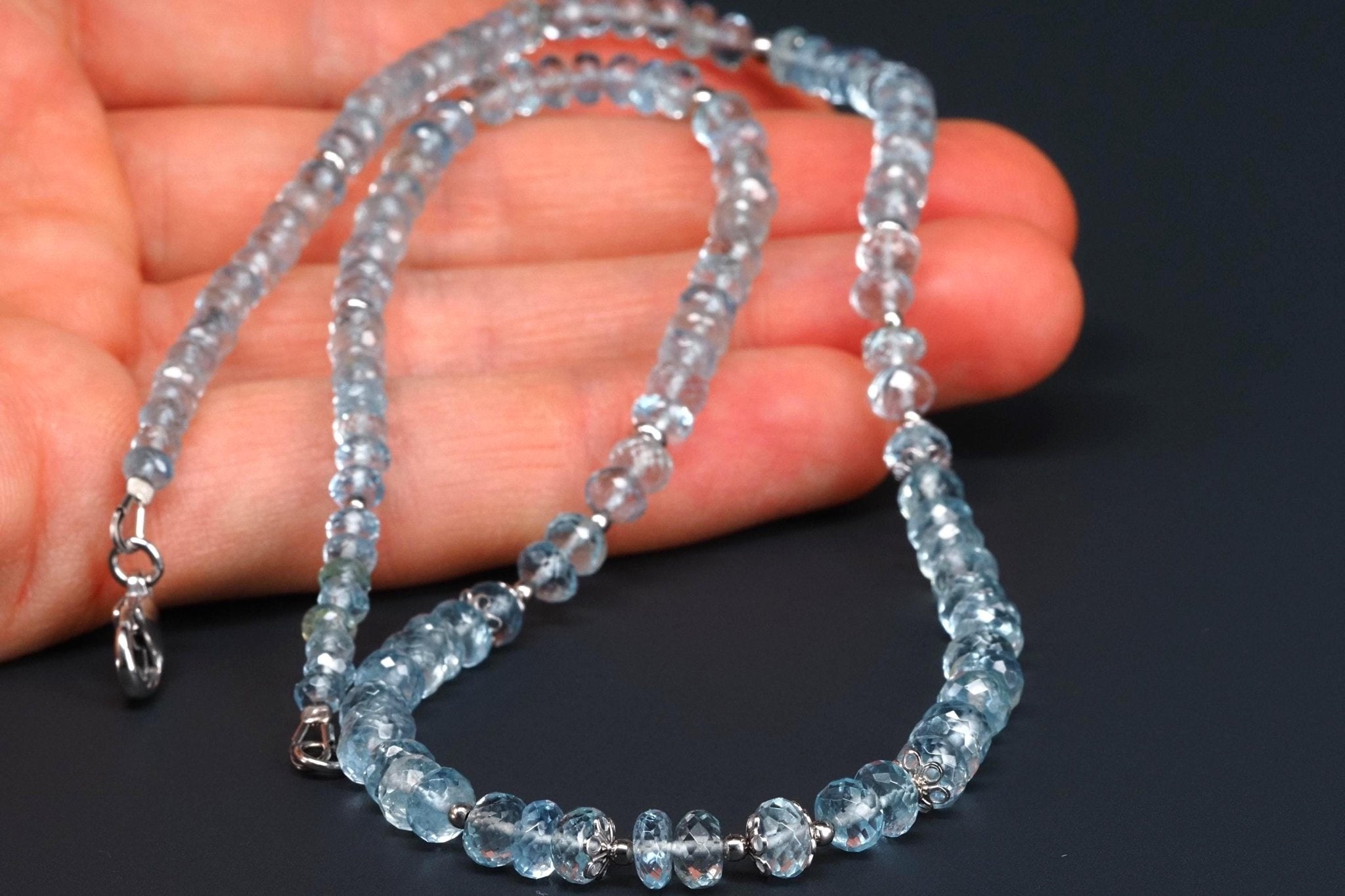 Aquamarin Kette – facettiert & brillant in hellblauer Klarheit