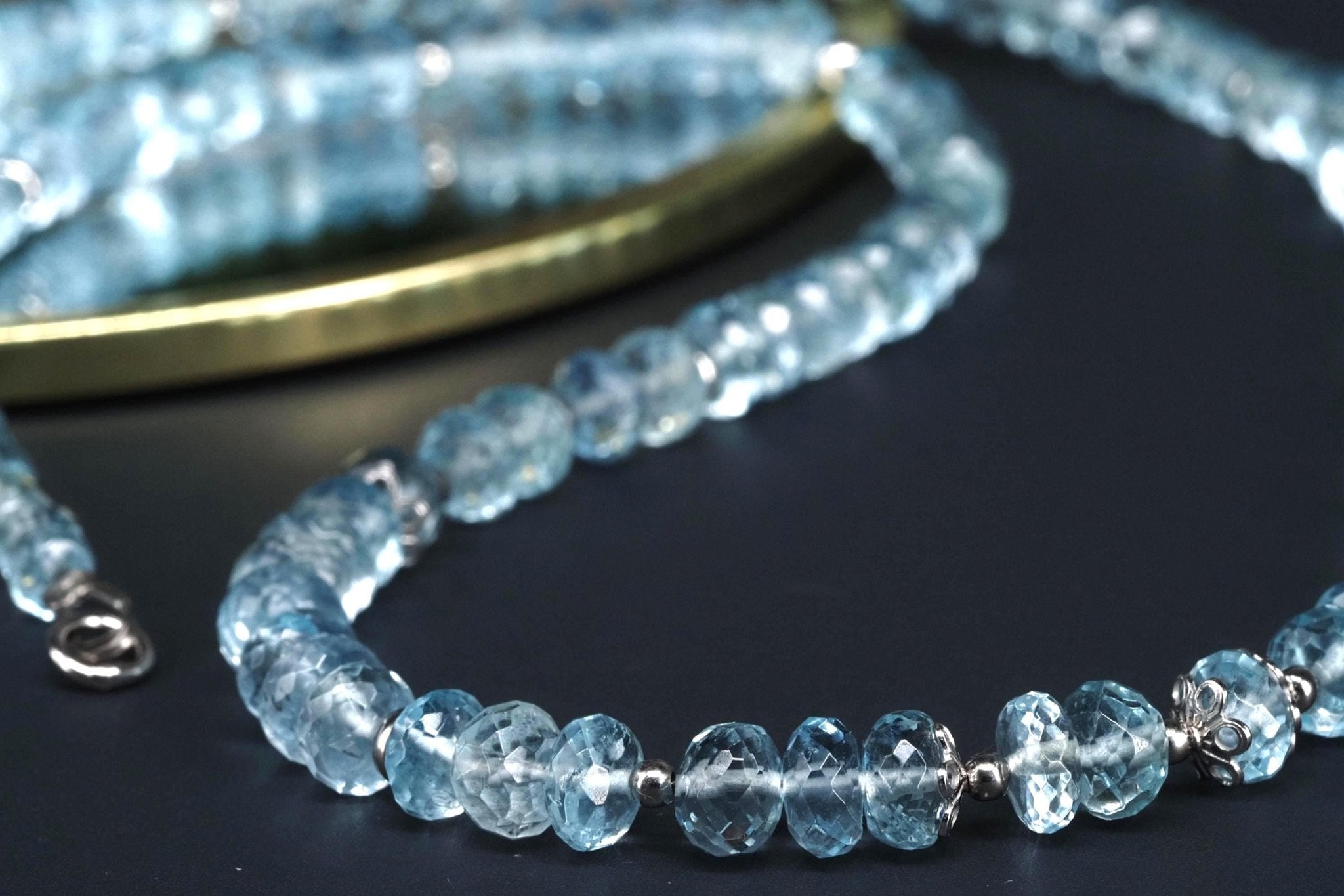 Aquamarin Kette – facettiert & brillant in hellblauer Klarheit