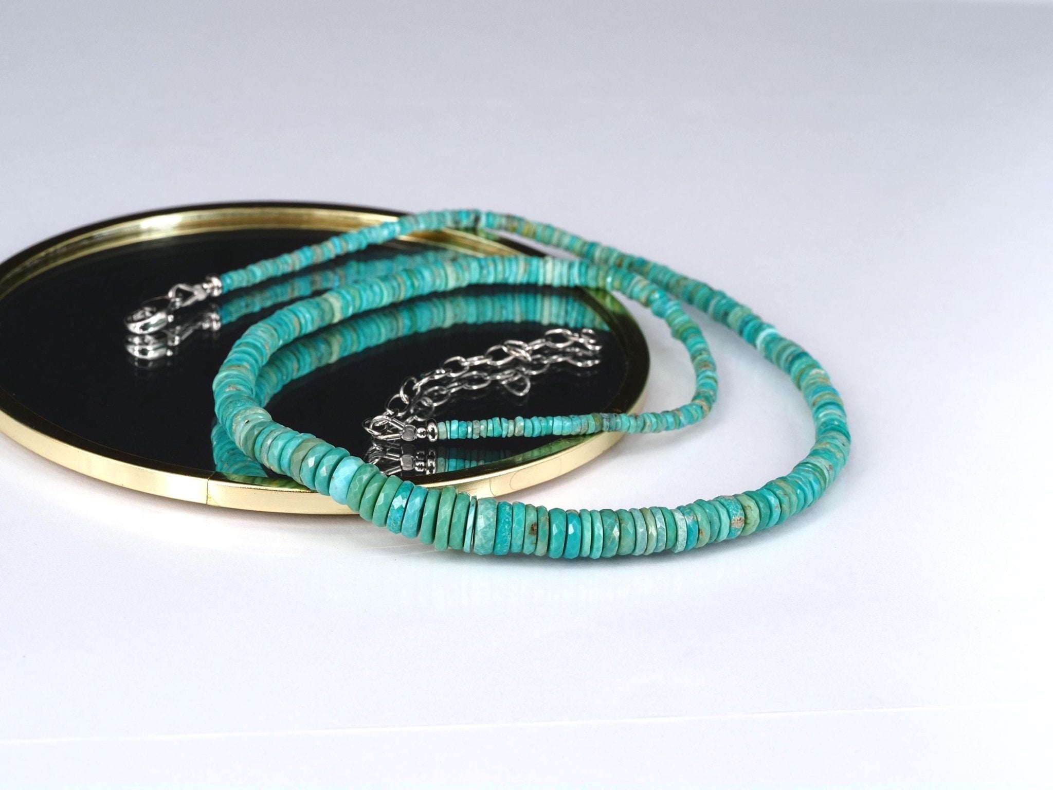 Arizona Türkis Halskette – facettierte Natursteine mit Silberverschluss