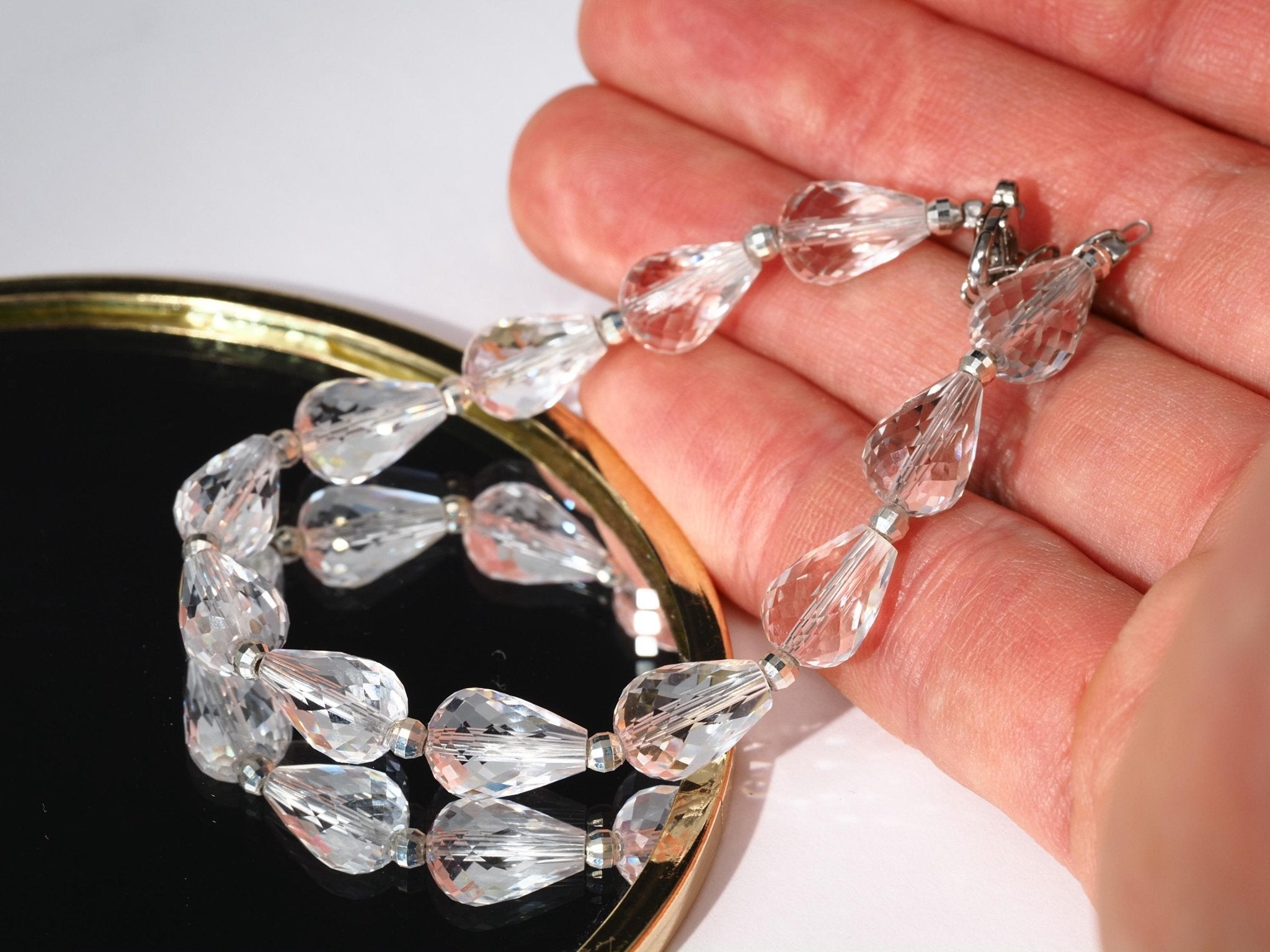Bergkristall Armband – facettierte Tropfen aus klarem Naturkristall mit Silberverschluss