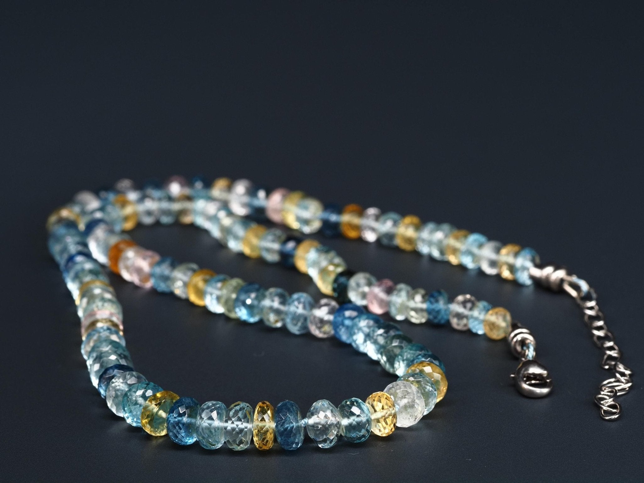 Beryll Collier – Morganit, Heliodor & Aquamarin facettiert, handgeknüpftes Edelstein Collier