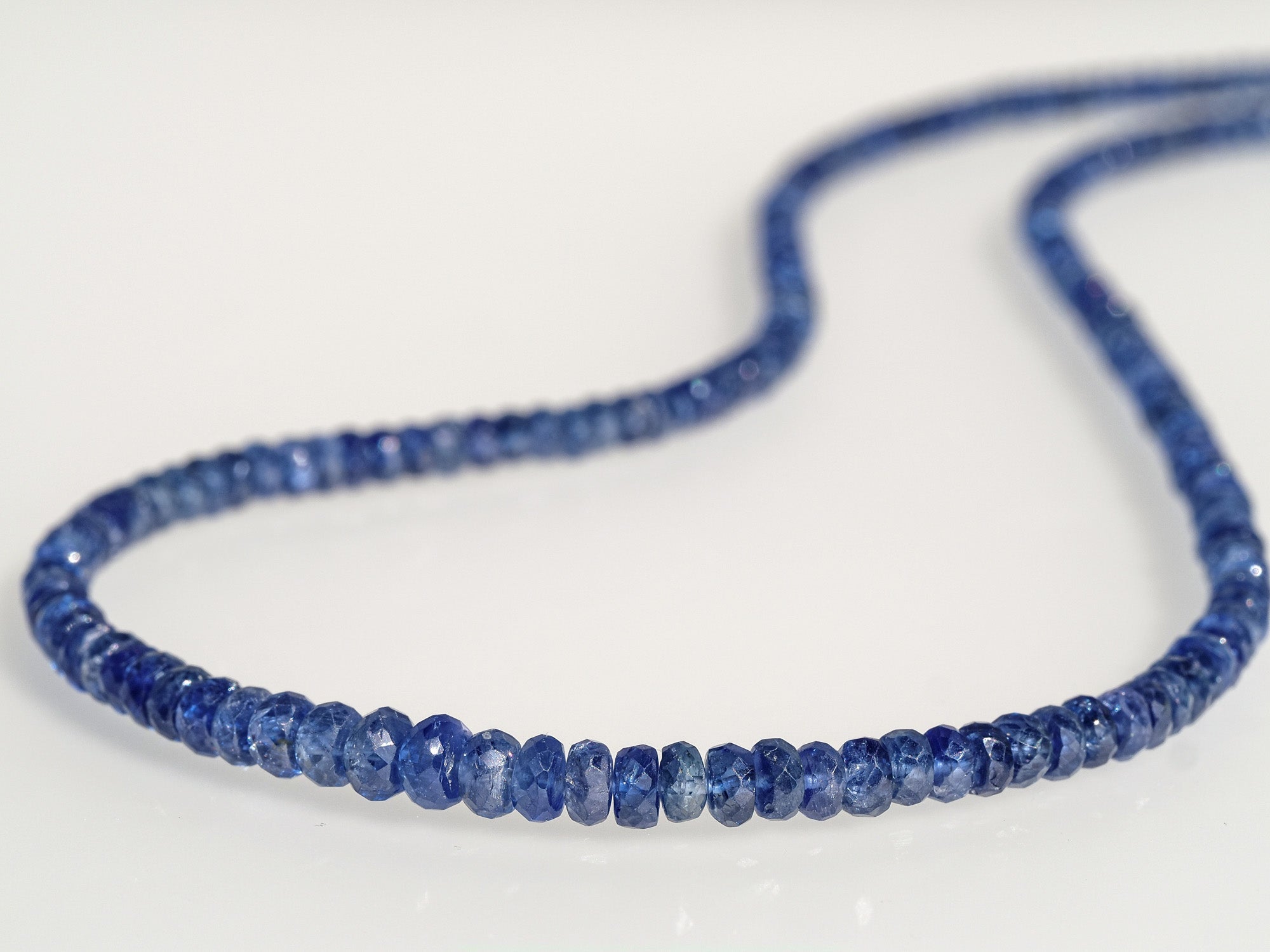 Blaue Saphir Kette facettiert Natur Edelstein Collier