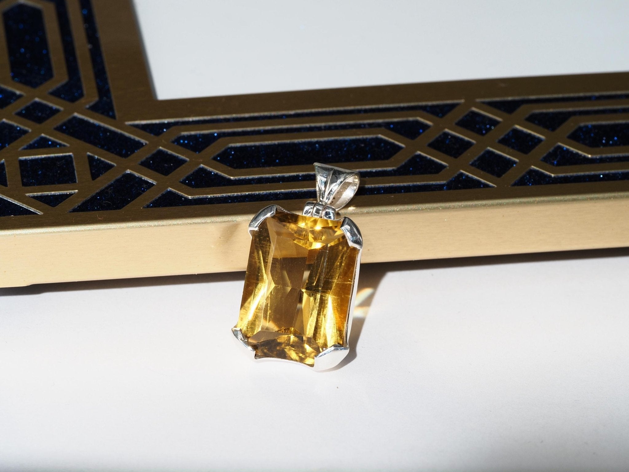 Citrin Anhänger gefasst in 925 Sterling Silber