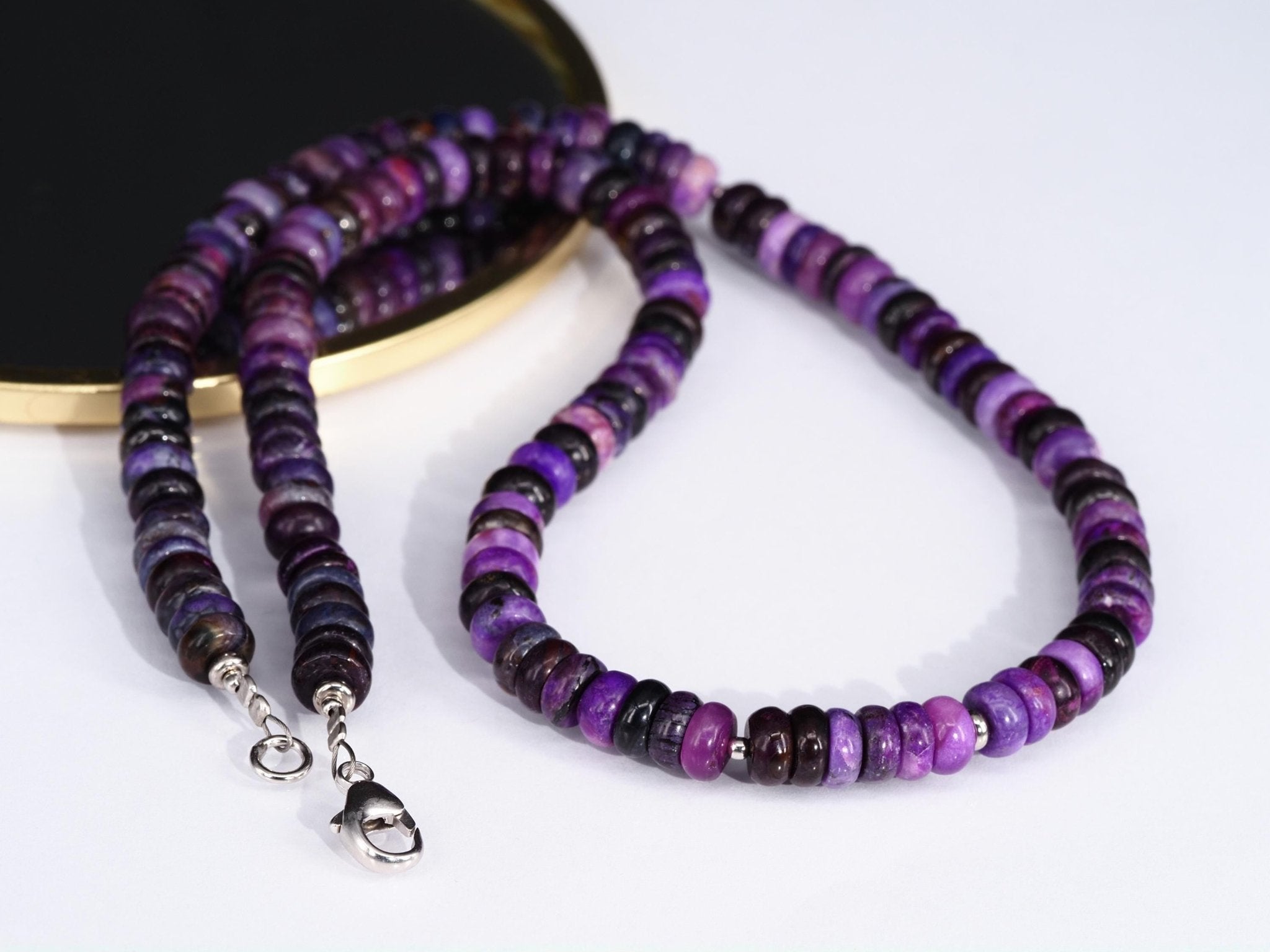 Fantastische Sugilith Kette – echte, naturbelassene Rarität
