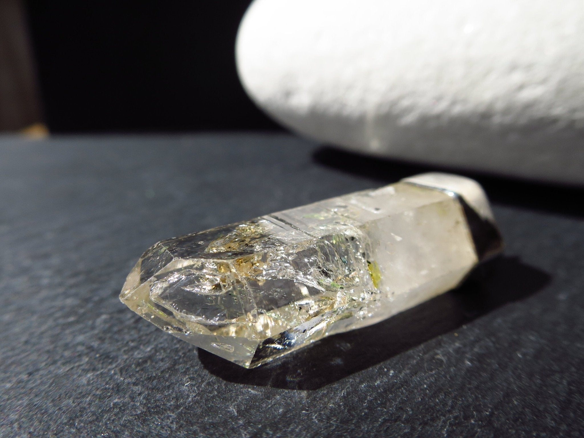 Firefly Petroleum Quarz Spitze als Anhänger in Silber