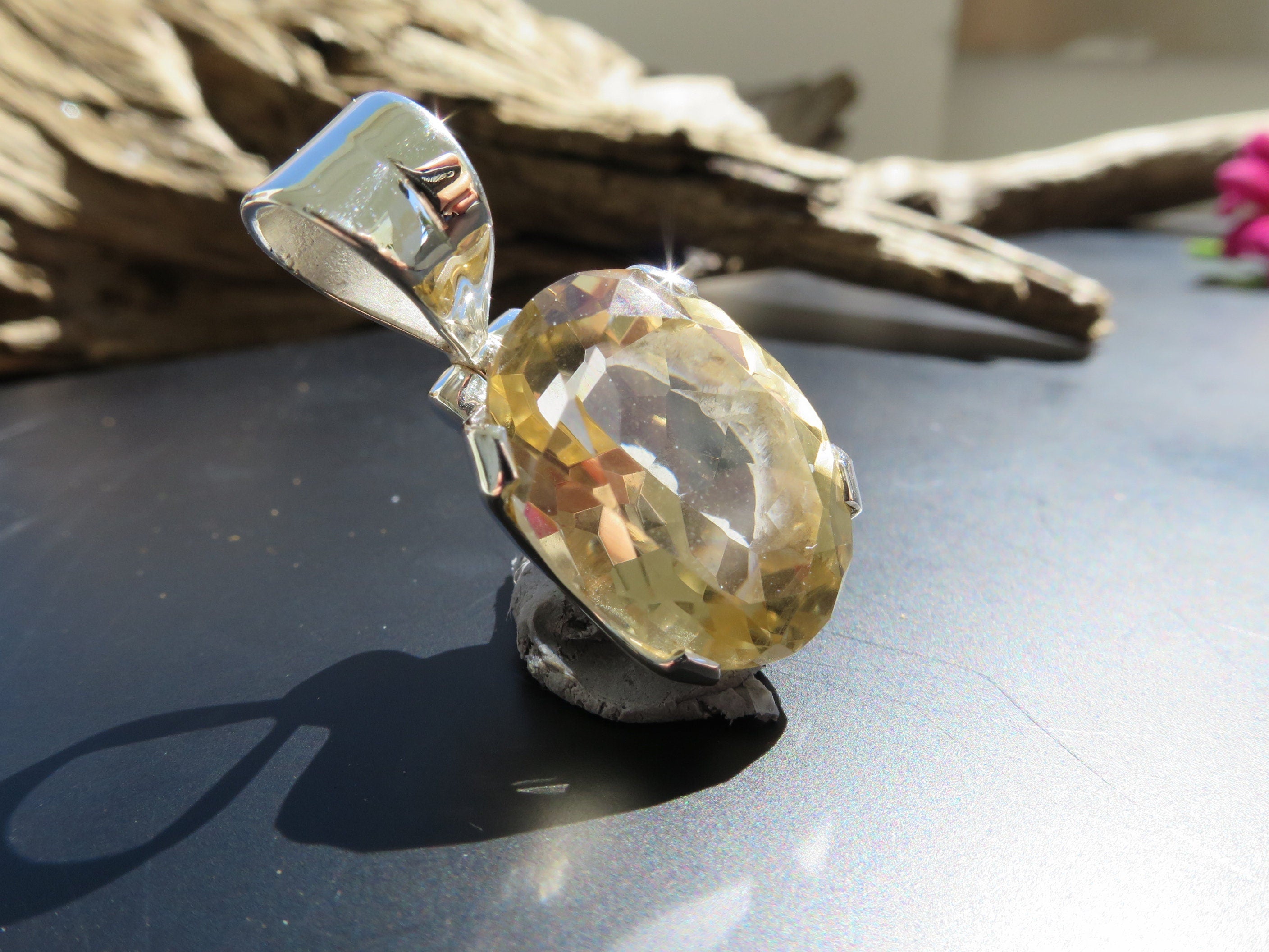 Kleiner Citrin Anhänger unbehandelt in Sterling Silber 28mm