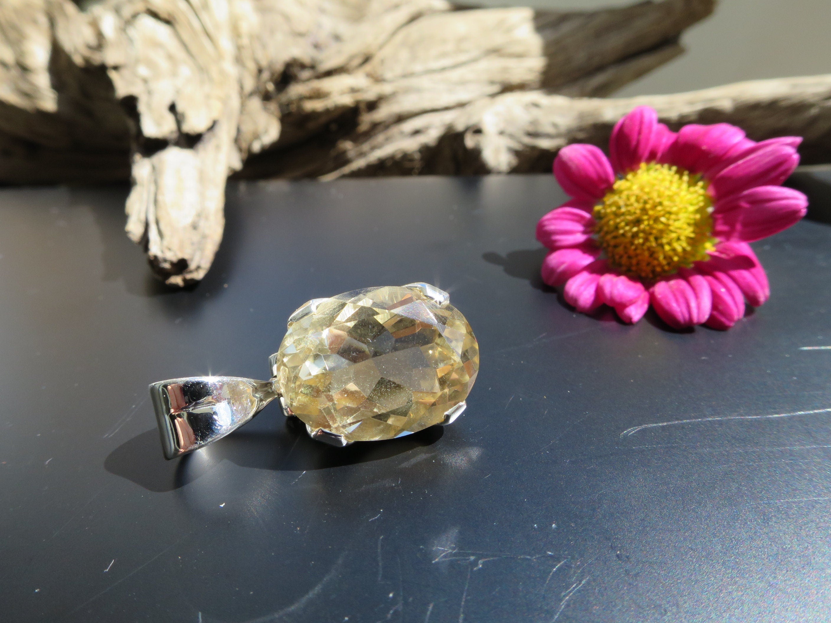 Kleiner Citrin Anhänger unbehandelt in Sterling Silber 28mm