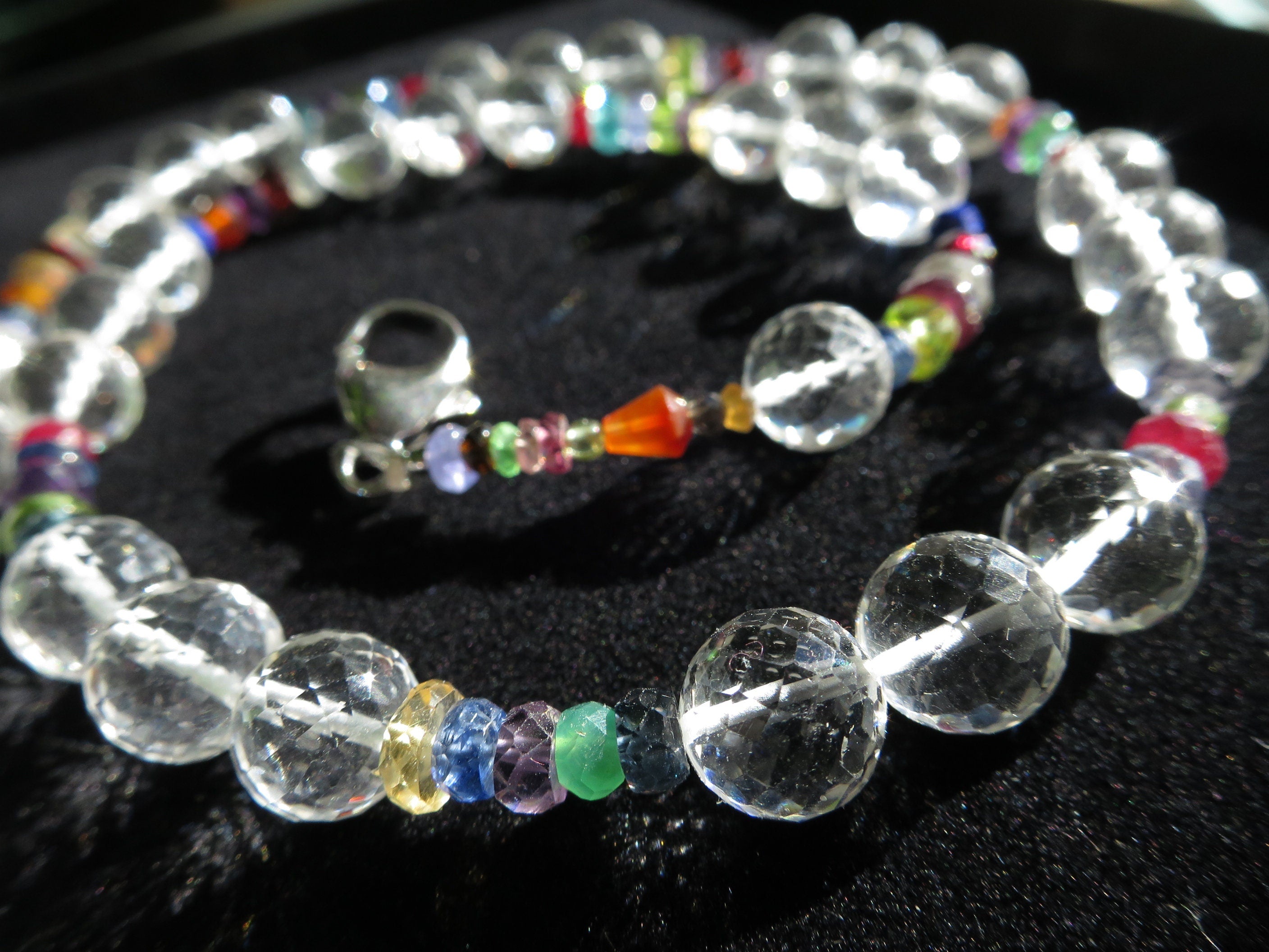 Bergkristall Kette Silber Edelsteinkette bunt Edelsteine Bergkristall Sterlingsilber rhodiniert buntes Edelstein Collier rosa Turmalin