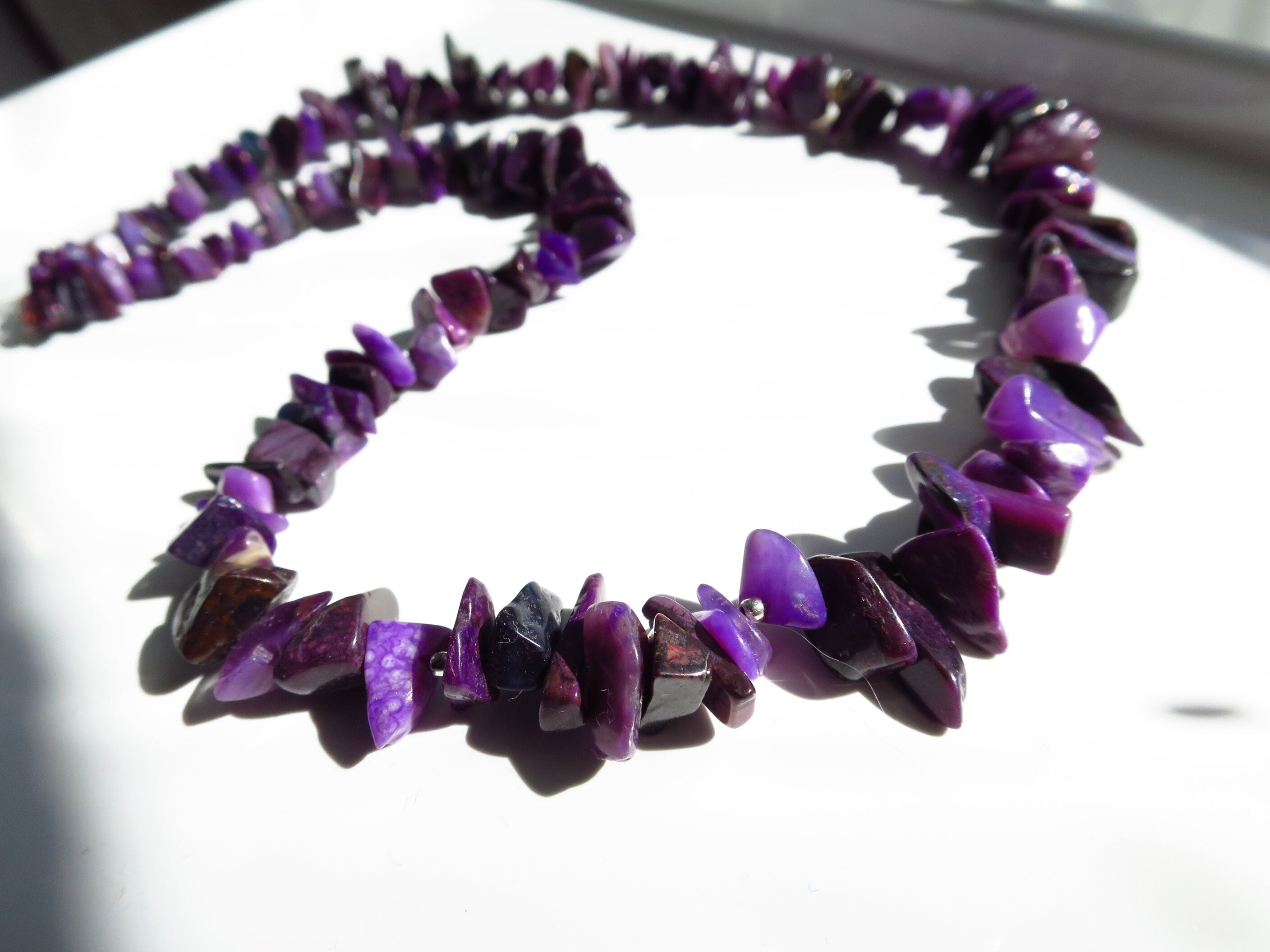 Sugilith Kette Splitter Halskette unbehandelt Rarität