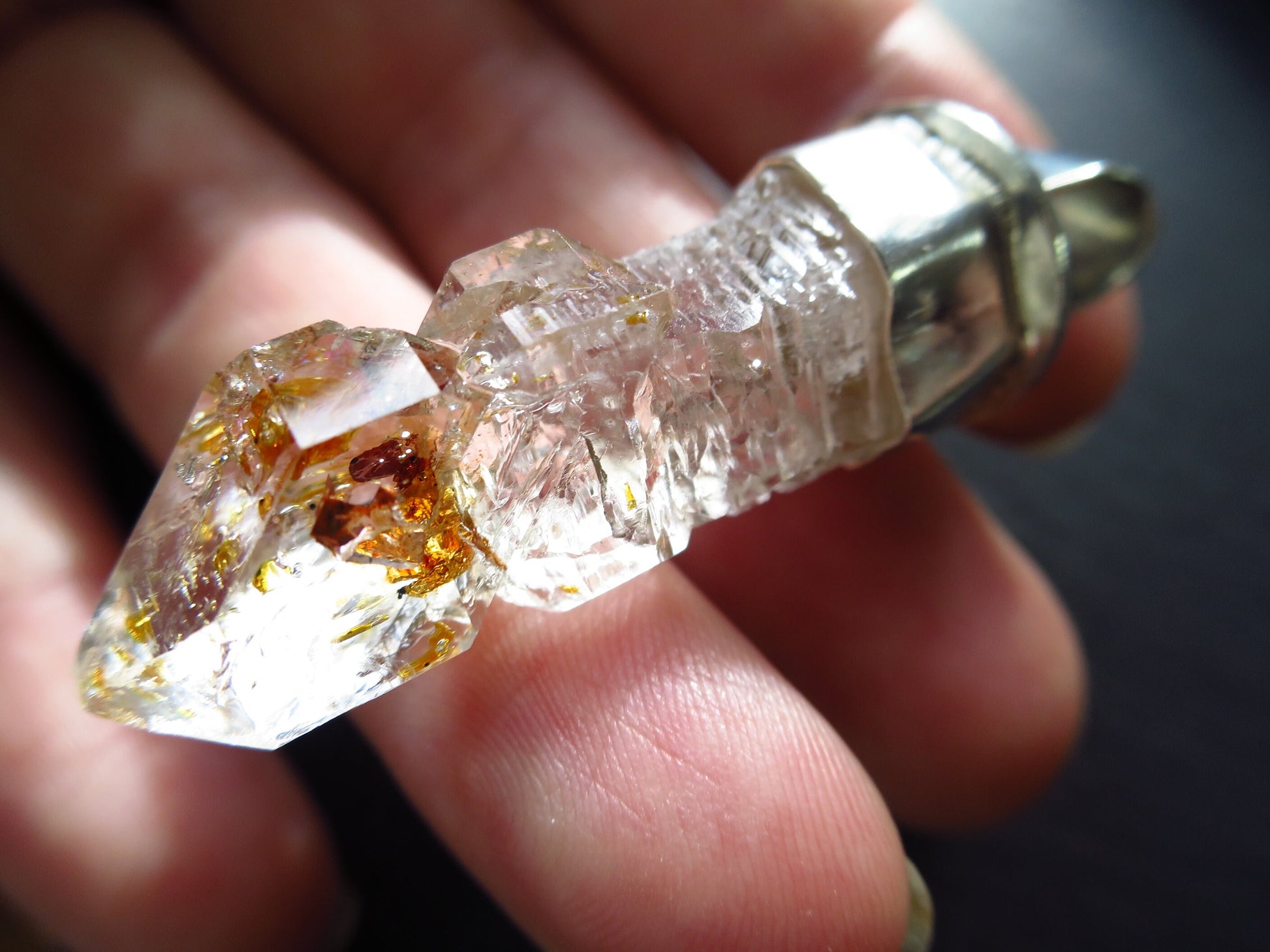 Firefly" Petroleum Skelett Quarz Punkt aus Madirobe, Madagaskar Quarz Kristall Spitze Crystal Point Kristall Anhänger 925er Sterling Silber
