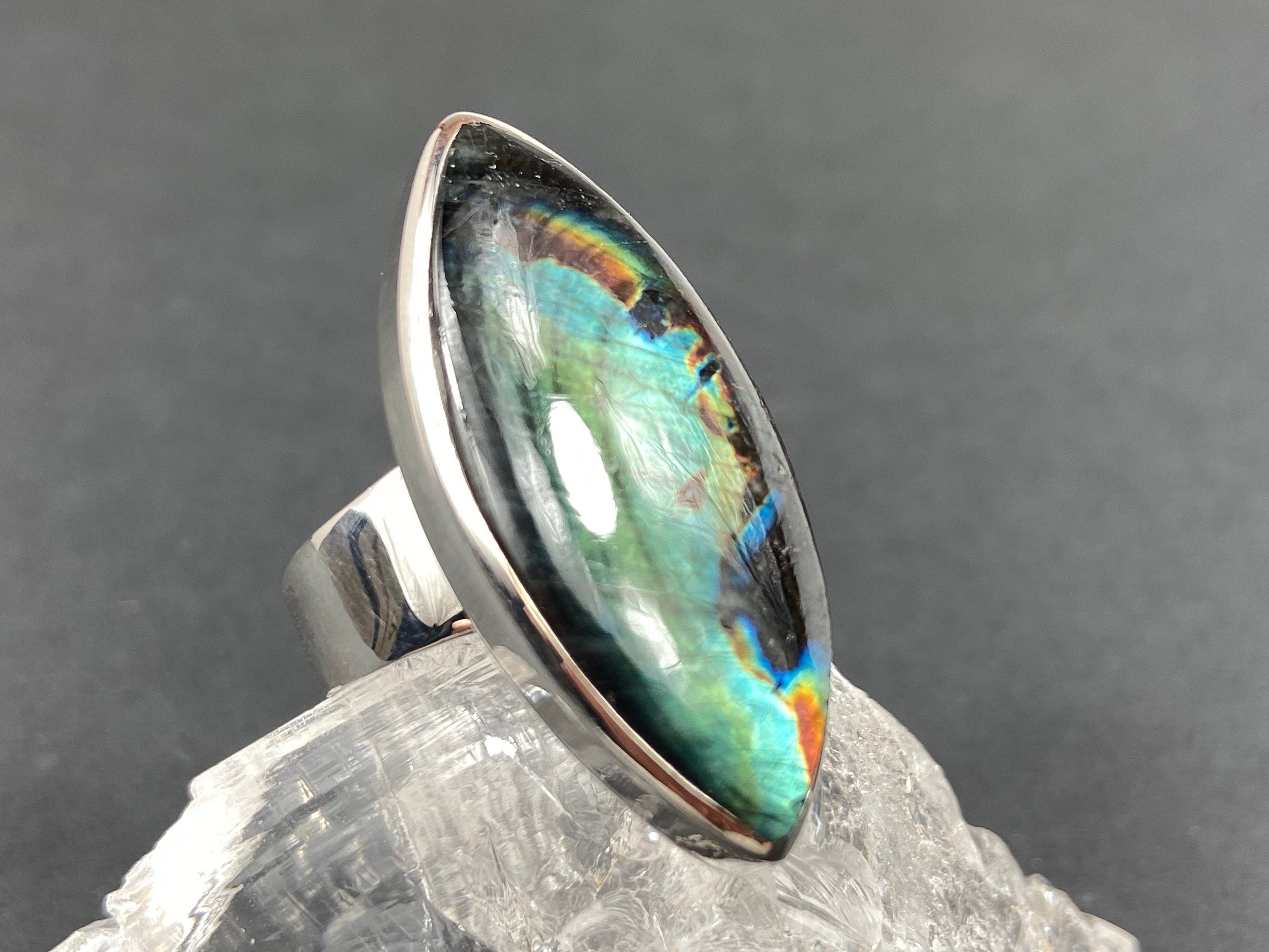 Farbenfroher Spektrolith Ring massives Sterling Silber