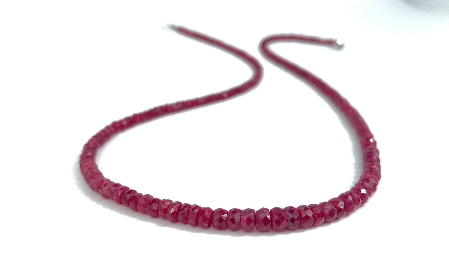 Echte natürliche rote Rubin-Edelstein-Halskette, Sterling-Silber 925, Verschluss, facettierte Perlen, natürliche Farbe, Edelstein-Collier