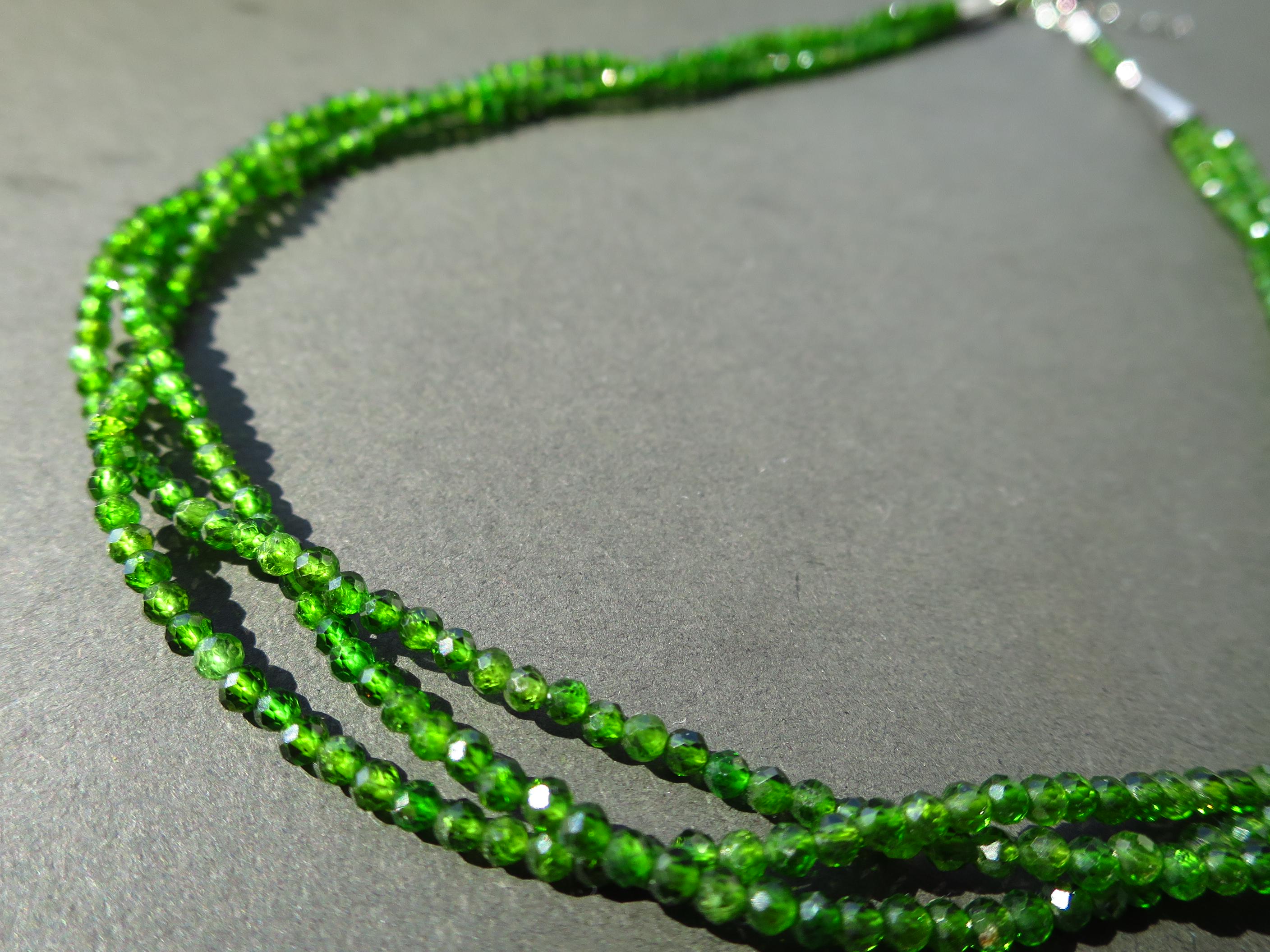 Grüne Edelstein Kette 3 reihige Natur Chromdiopsid