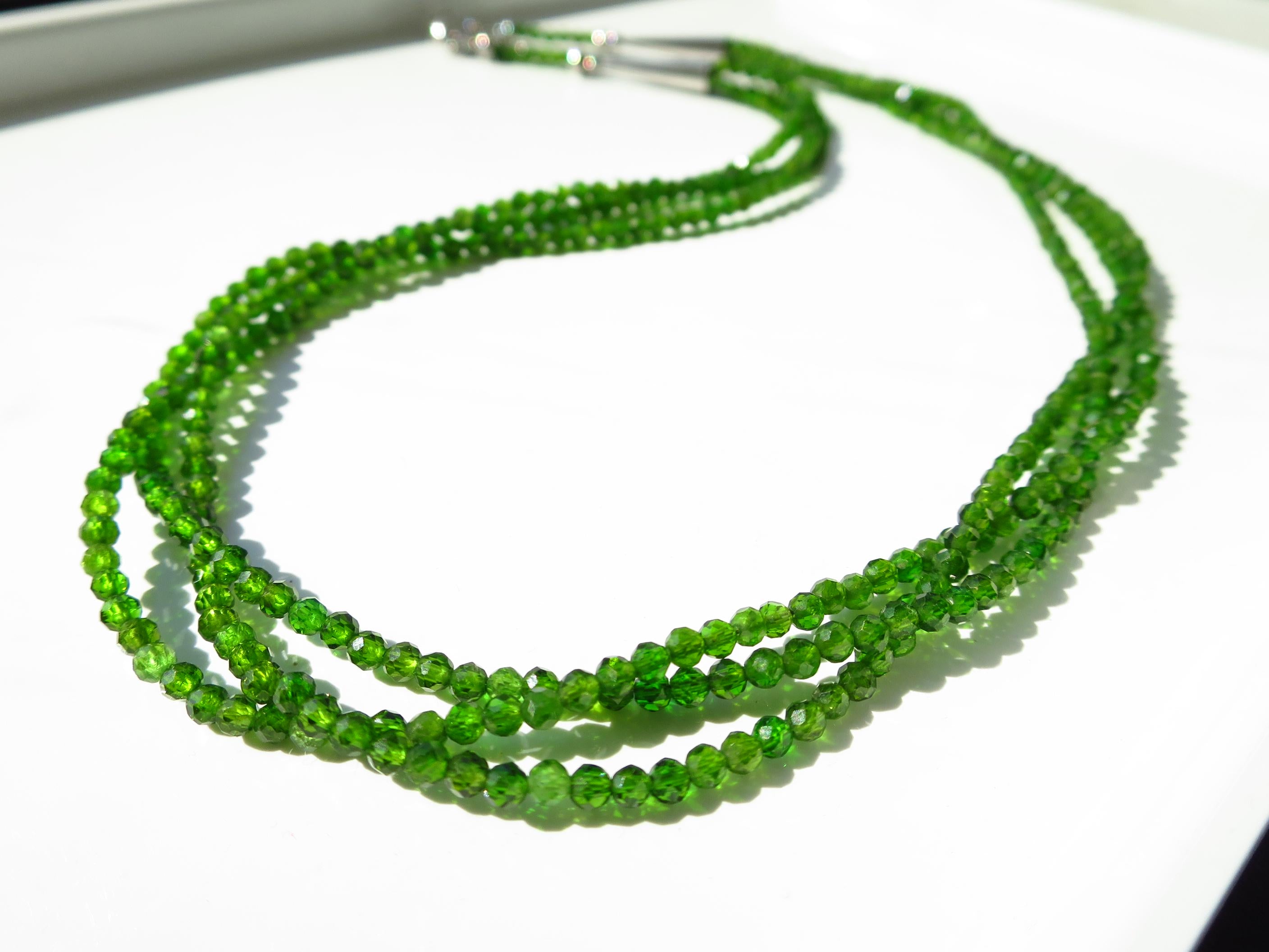 Grüne Edelstein Kette 3 reihige Natur Chromdiopsid