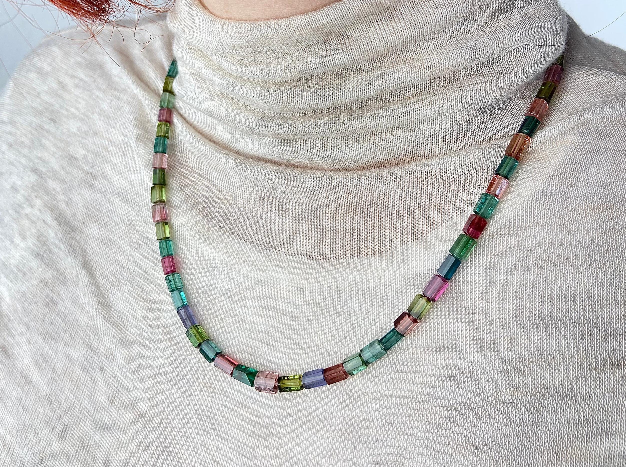 Exklusive Turmalin Kette in rosa, blau, grün und blau mit Gold-Verschluss