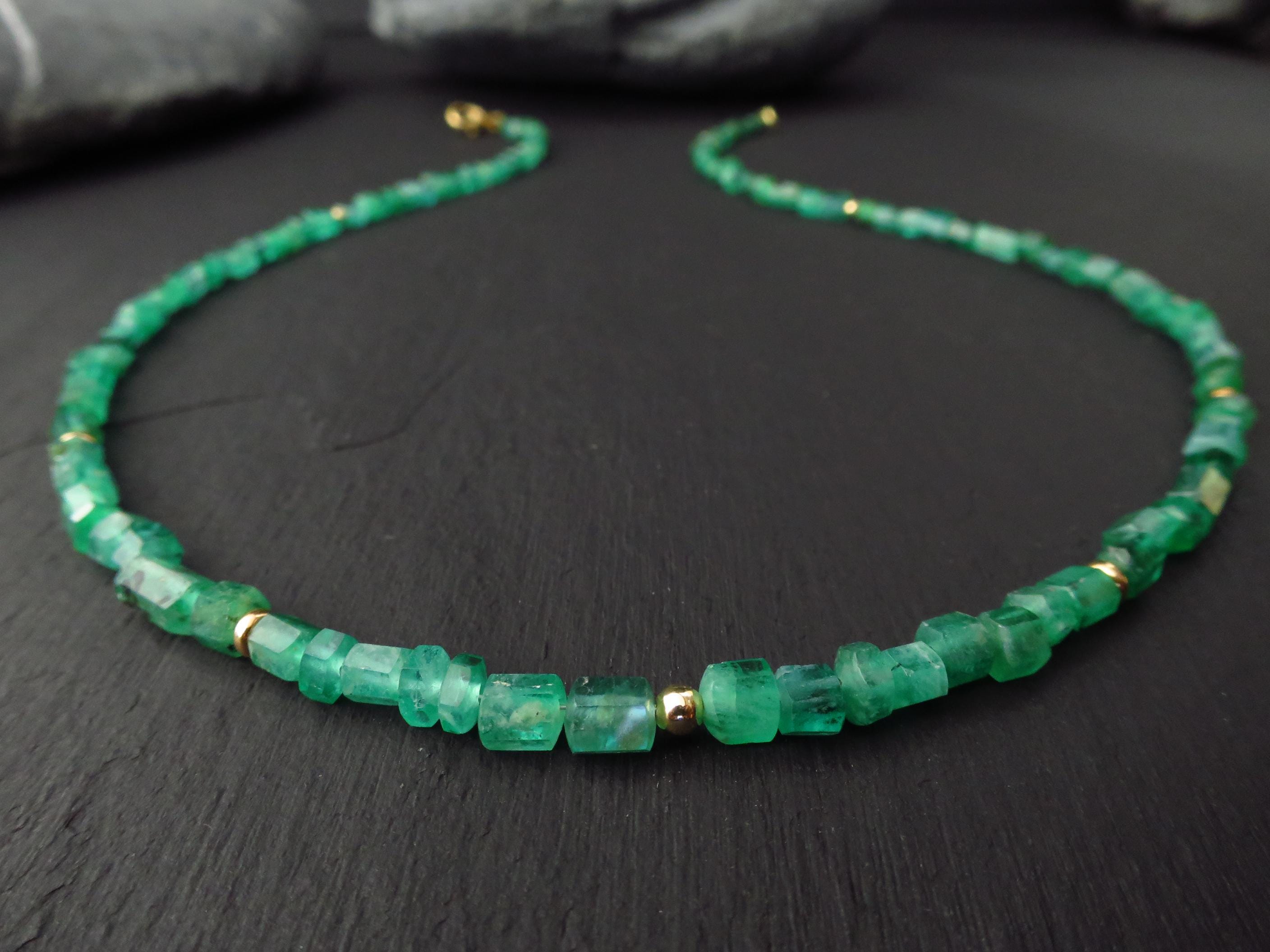 Smaragd Kette Gold Samaragd Collier Brasilien Gold Kristall Smaragd Halskette Natur Spitzen Smaragd Halskette unbehandelt Kristall Spitzen