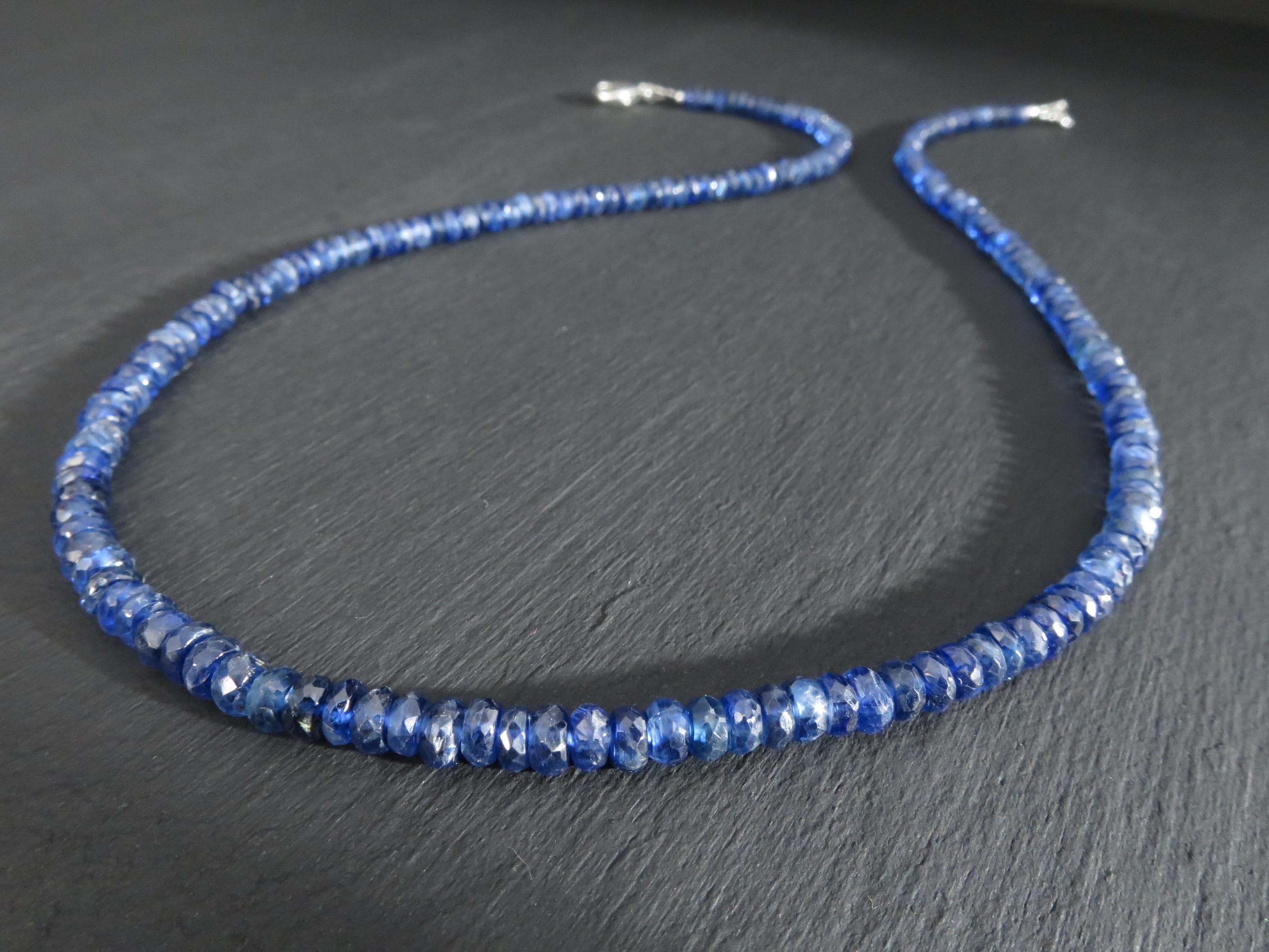Blaue Saphir Kette facettiert natürlich und unbehandelt 44 cm