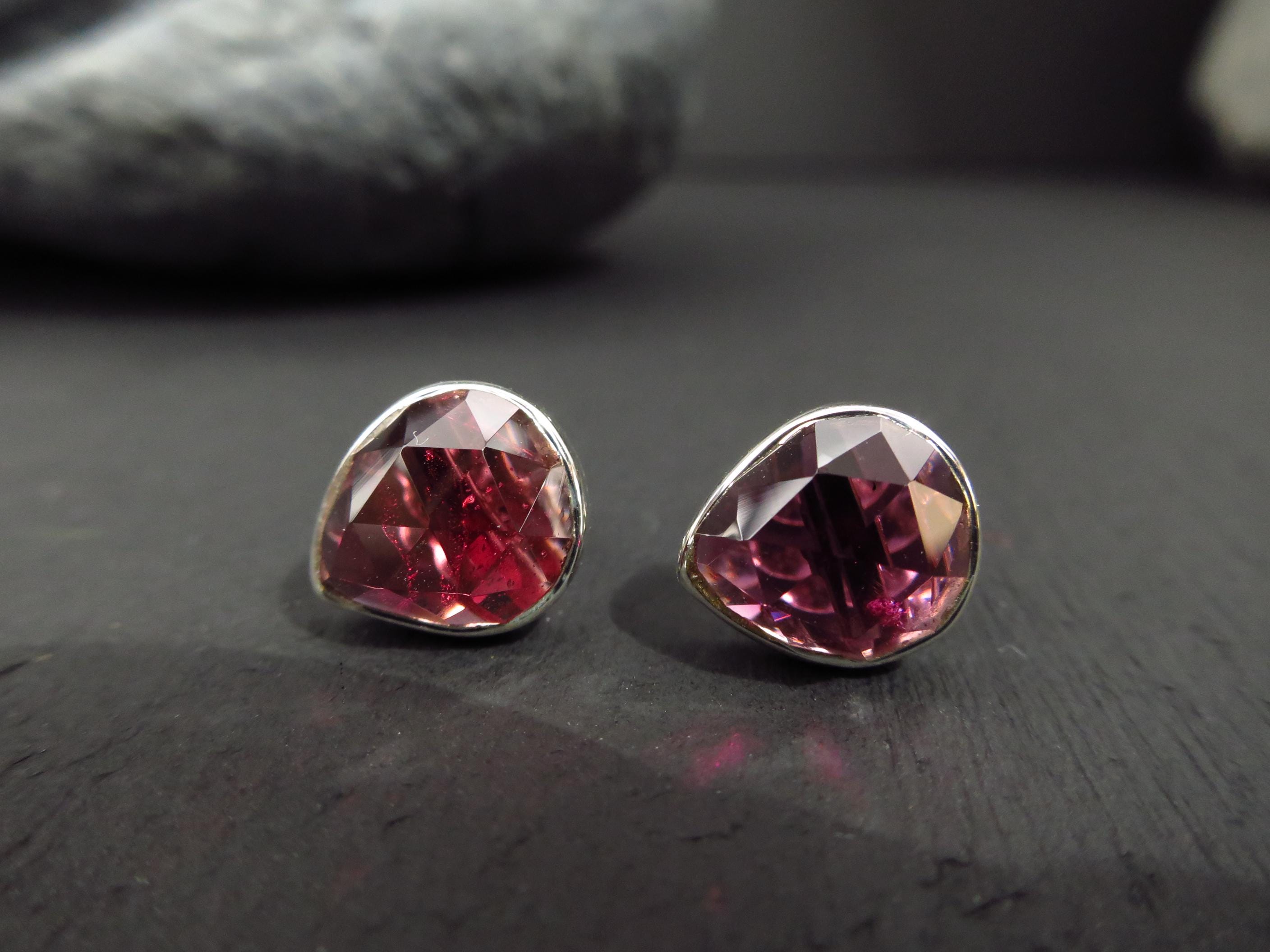 Granat Silber Ohrringe Ohrstecker Rose cut Mosambik Granat gefasst 925 Sterling Edelstein rot facettiert Granat Ohrstecker Natur Edelstein