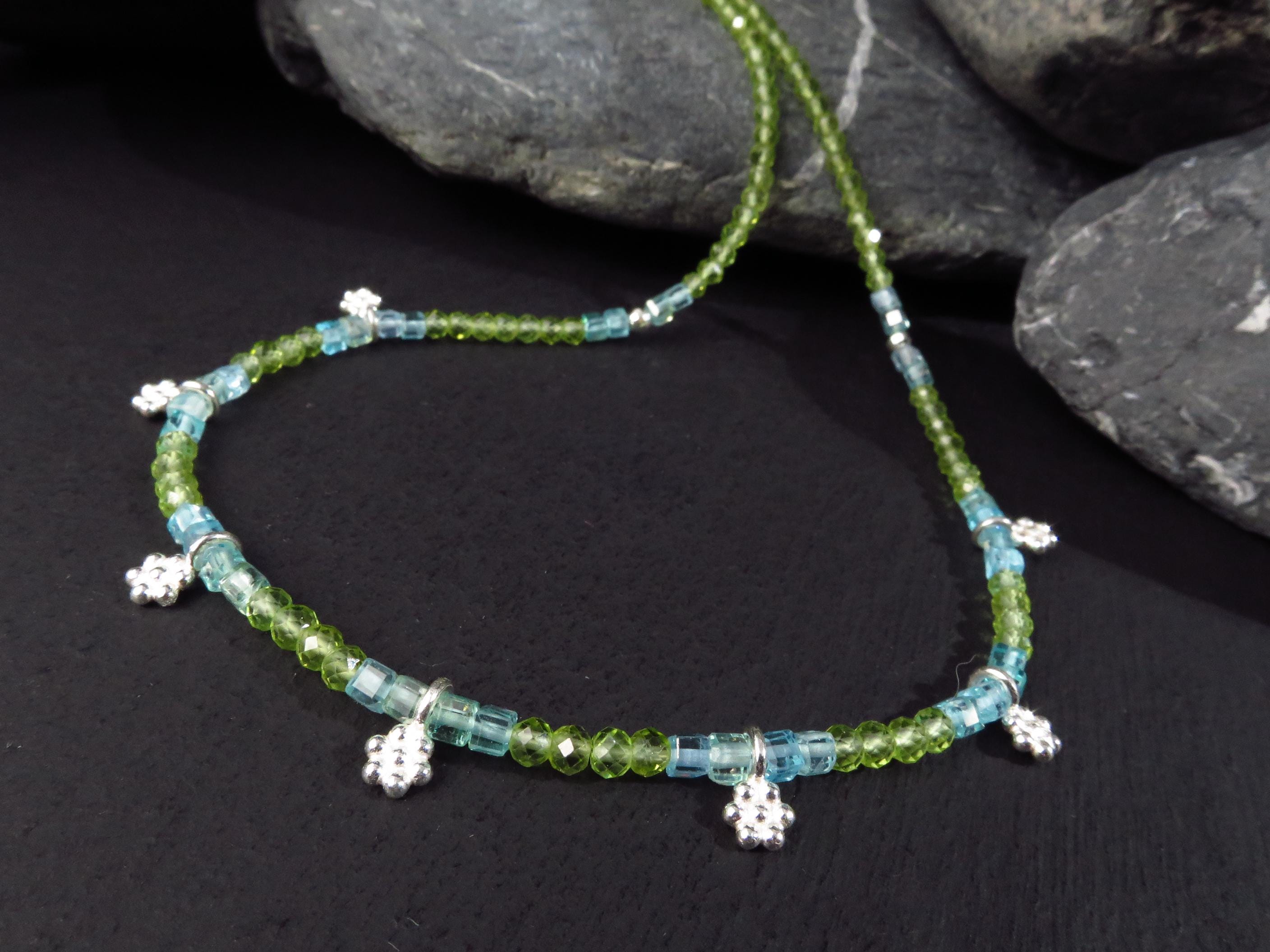 Peridot Kette grün 44,5cm Apatit Würfel Blumen Silber