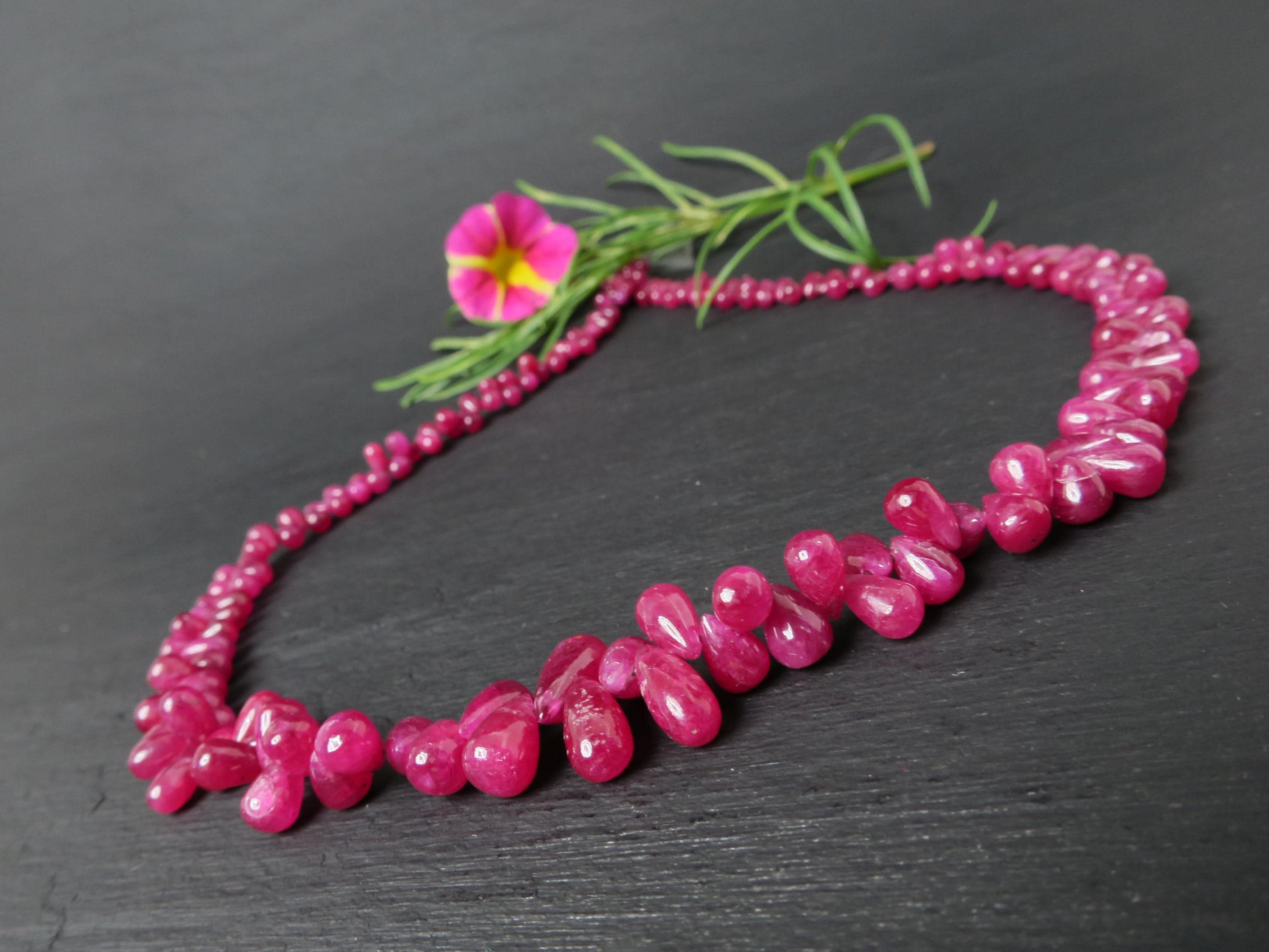 Rubin Tropfenkette rot 48cm Natur Edelstein Gold