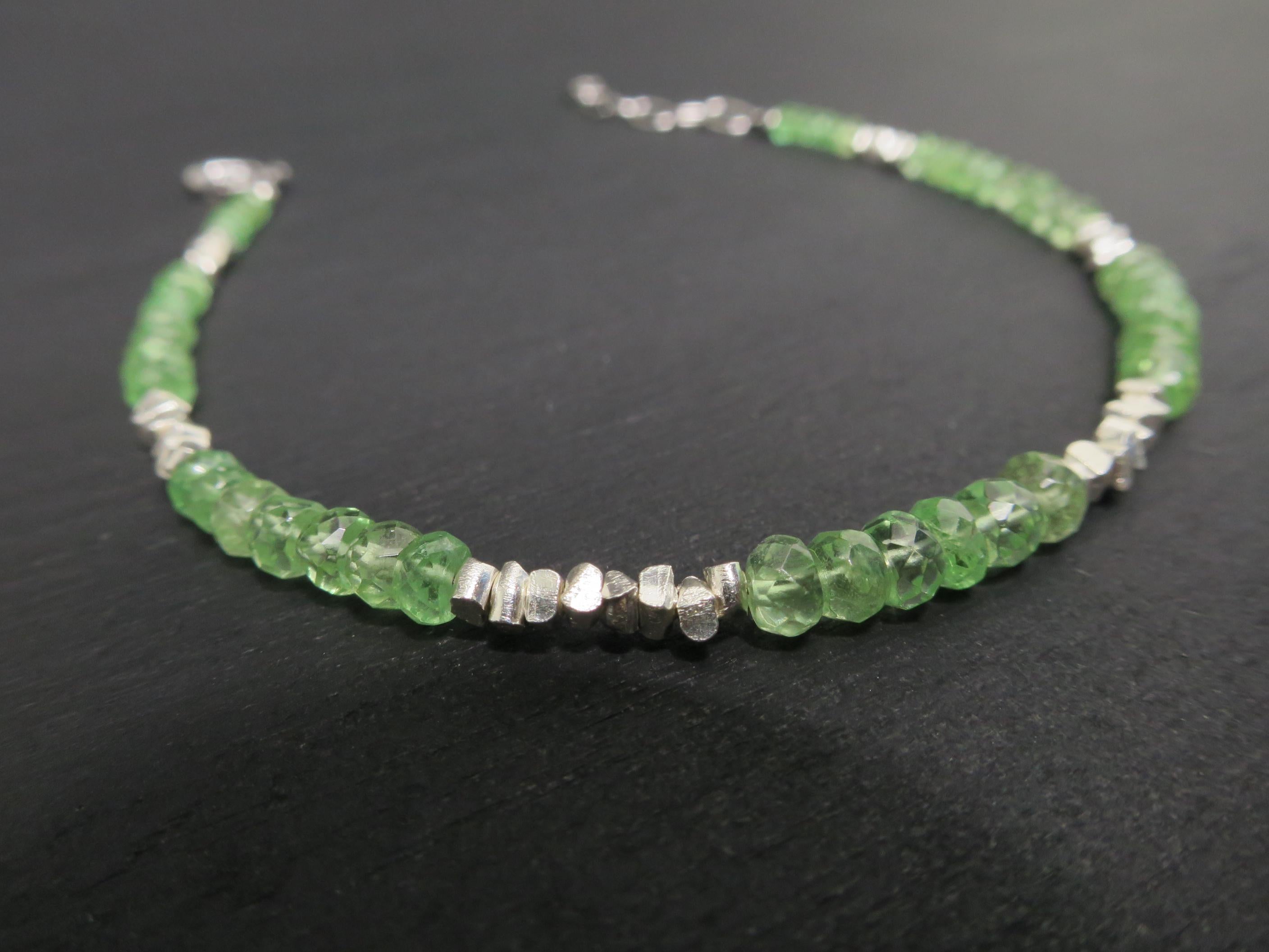 Tsavorit Armband facettiert mit Sterling Silber Details