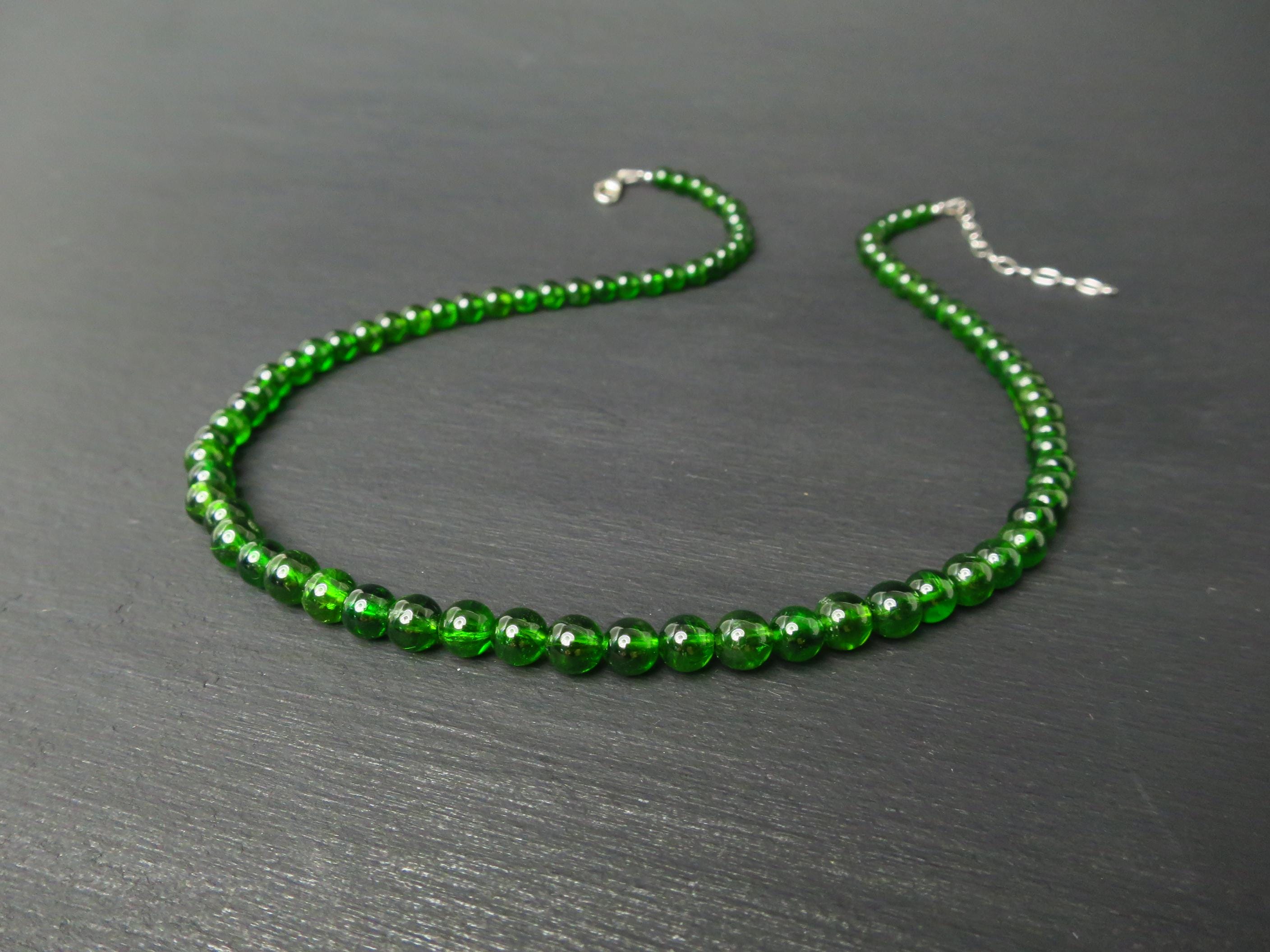 Chromdiopsid Kette: Eine strahlend grüne Edelsteinkette