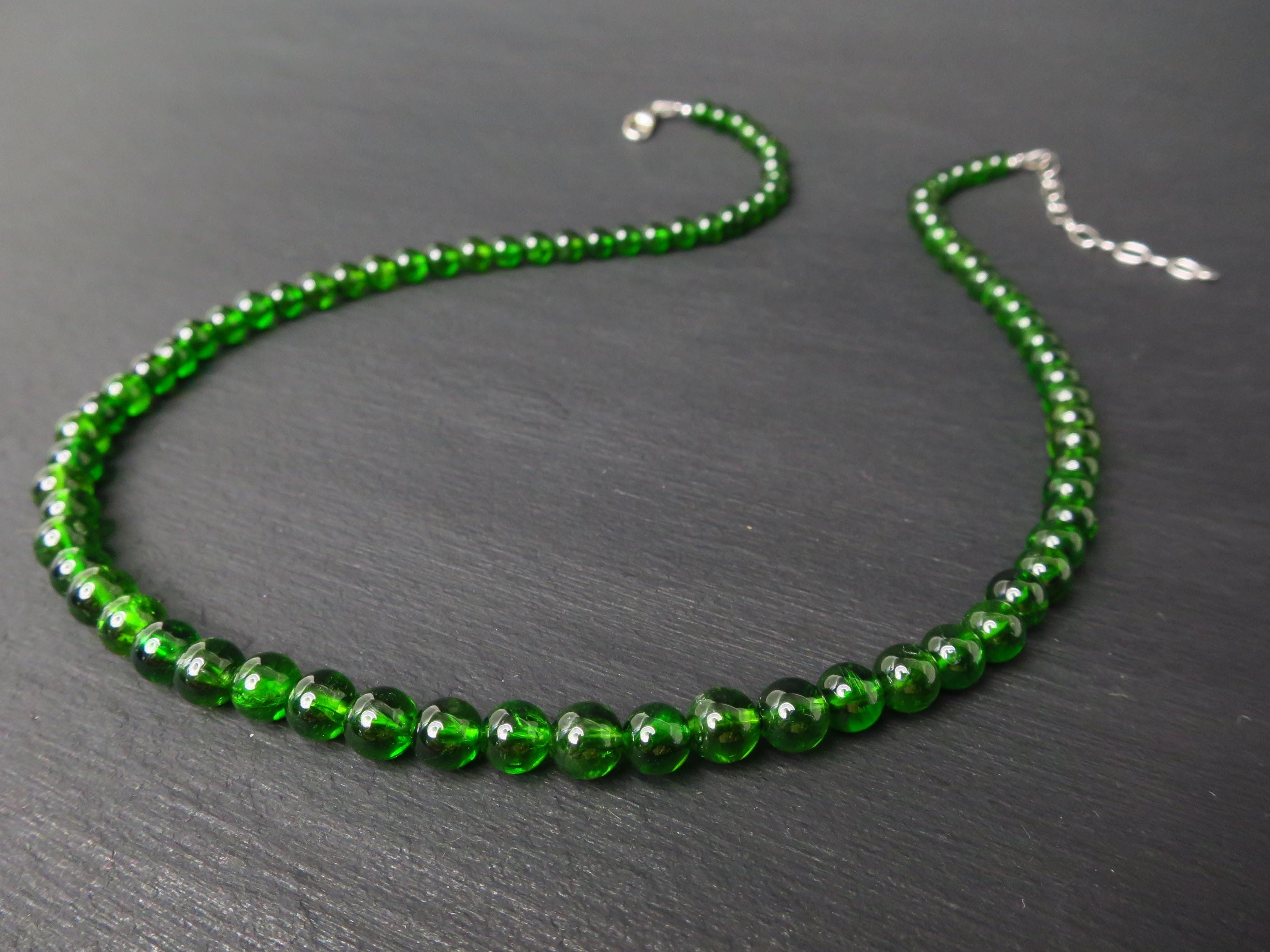 Chromdiopsid Kette: Eine strahlend grüne Edelsteinkette