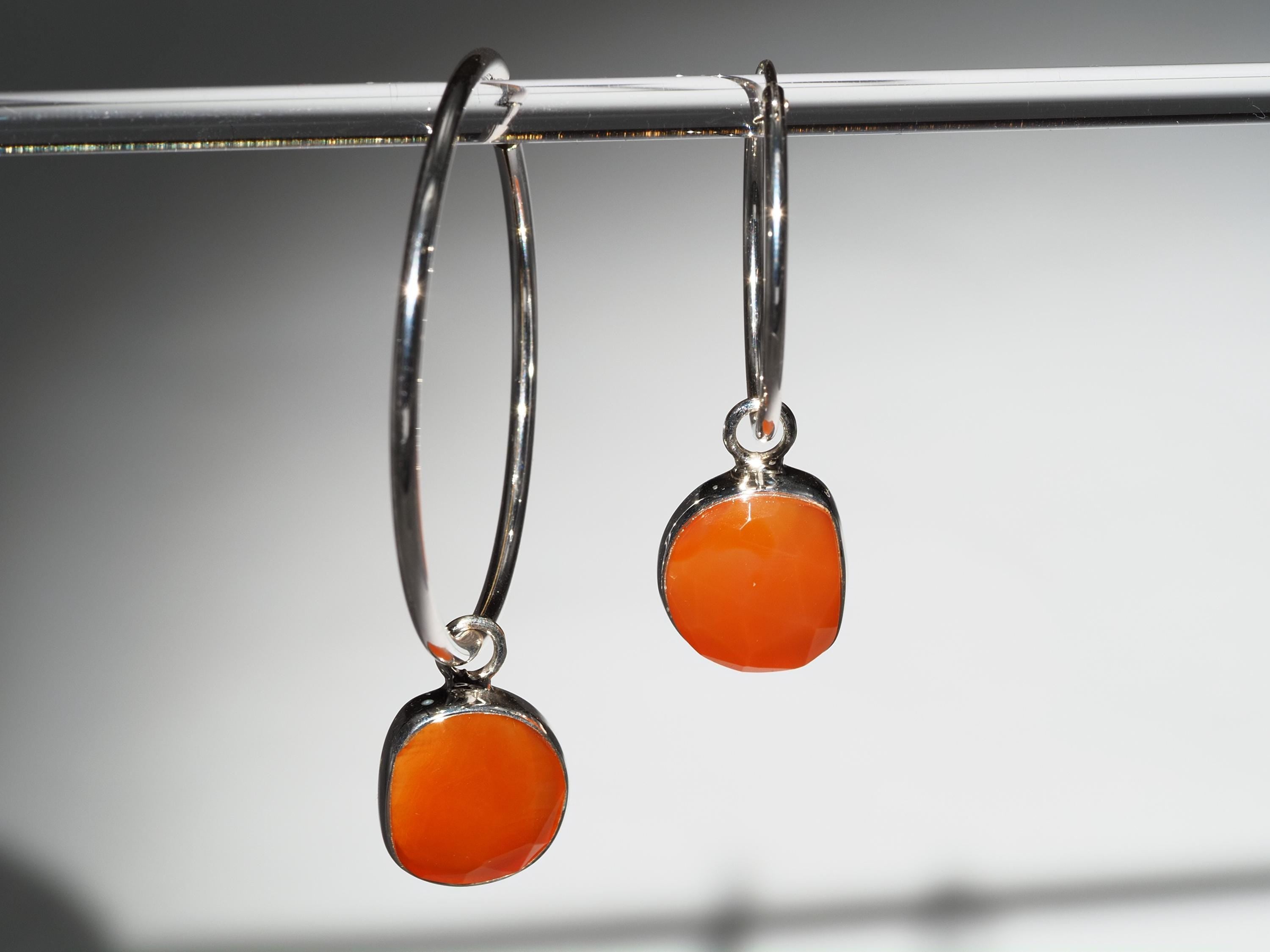 Karneol Silber Creolen Ohrringe mit orangen Edelsteinen