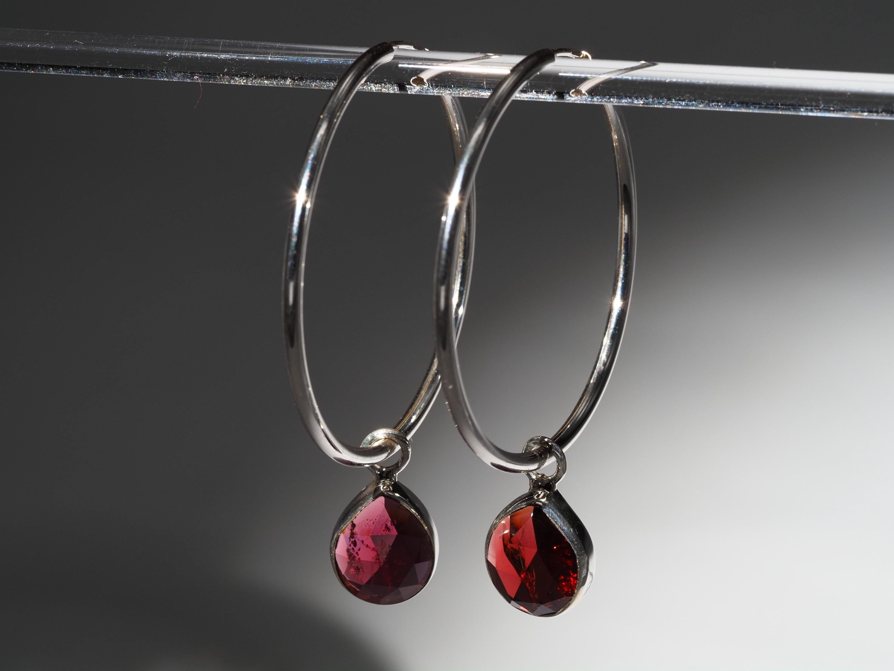 Granat Silber Creolen Ohrringe mit rose cut Edelsteinen