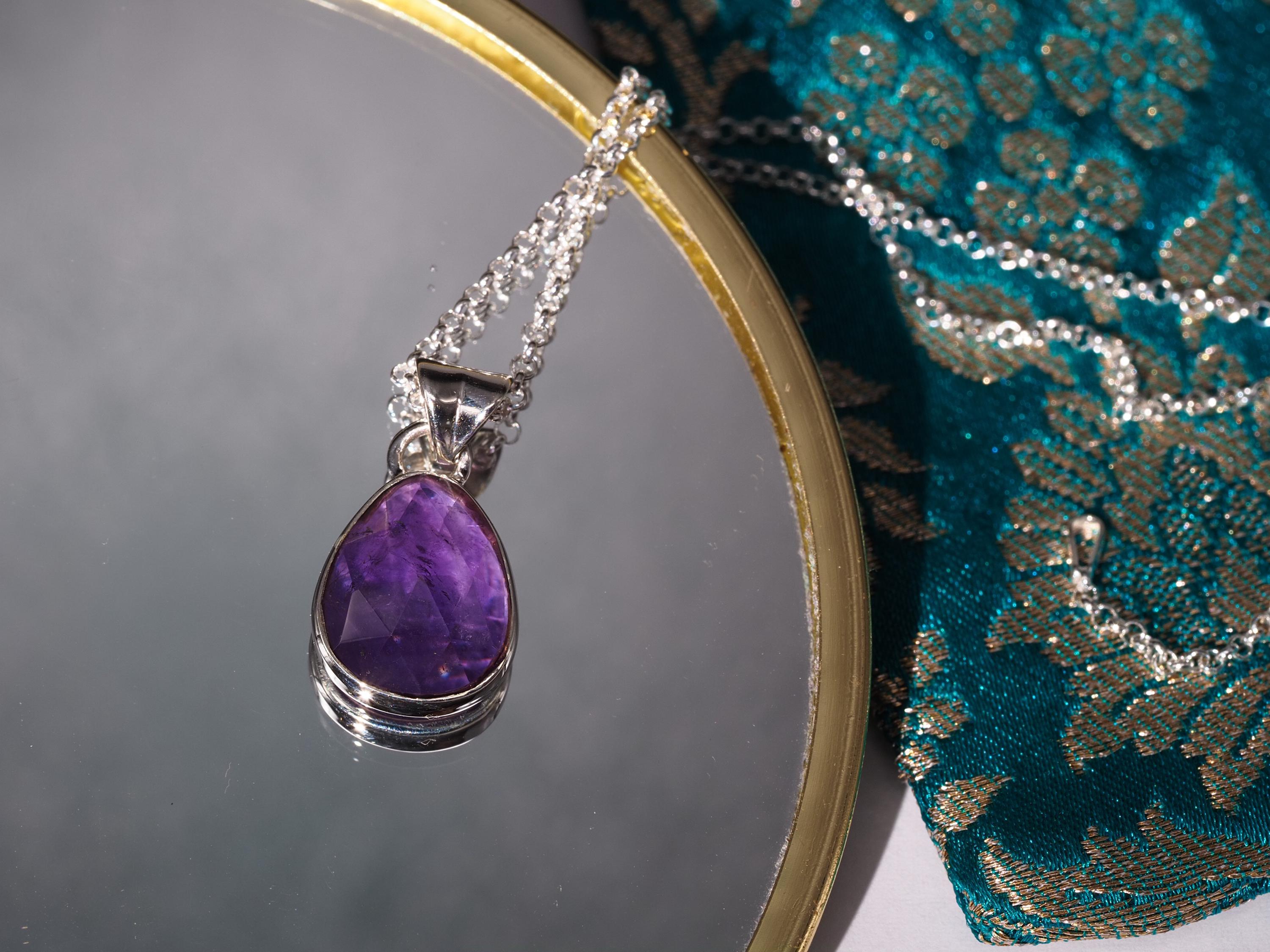 Anhänger Amethyst – zierlicher Edelsteinanhänger Silber