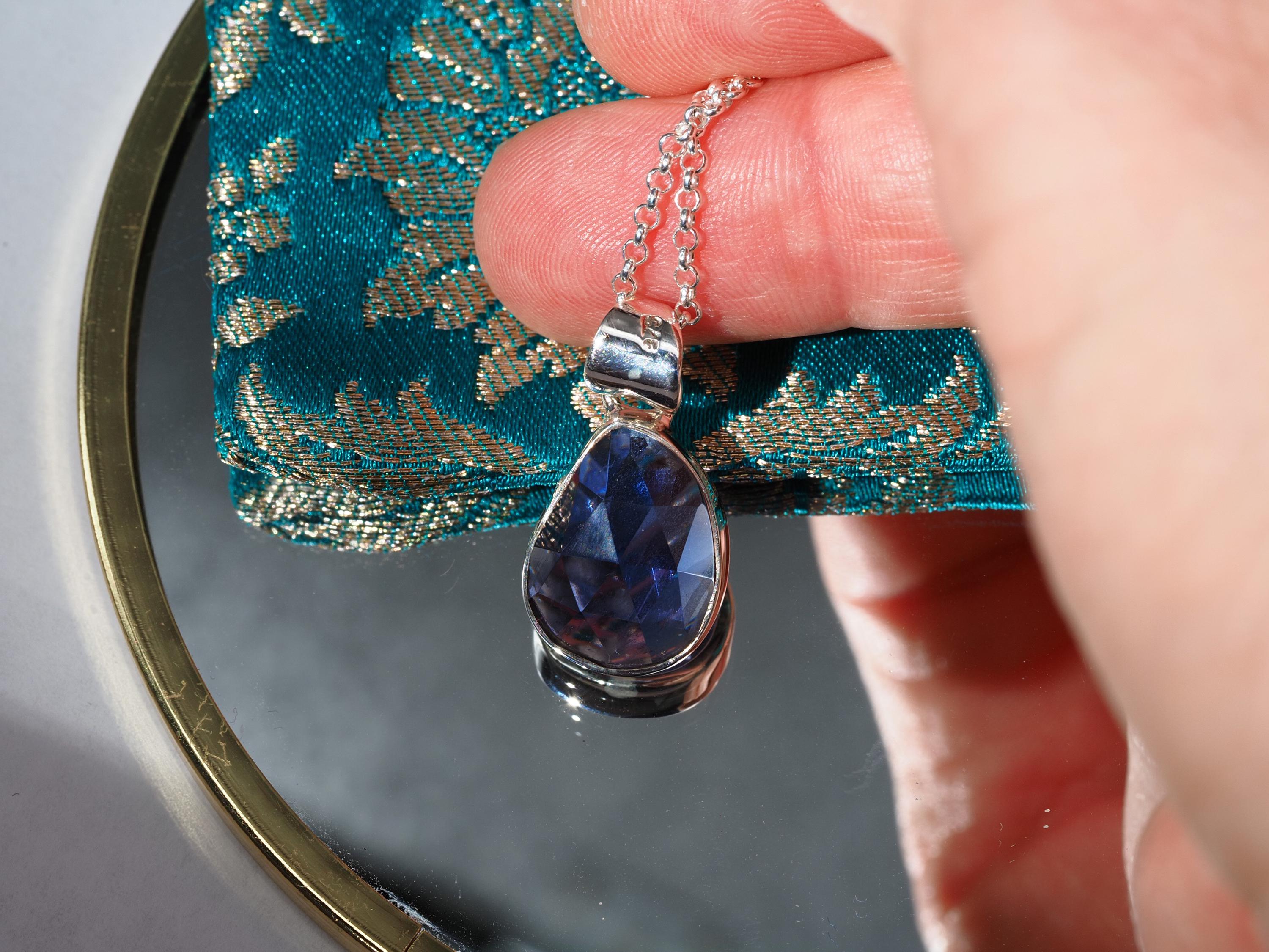 Anhänger Iolith – blauer Edelsteinanhänger Silber