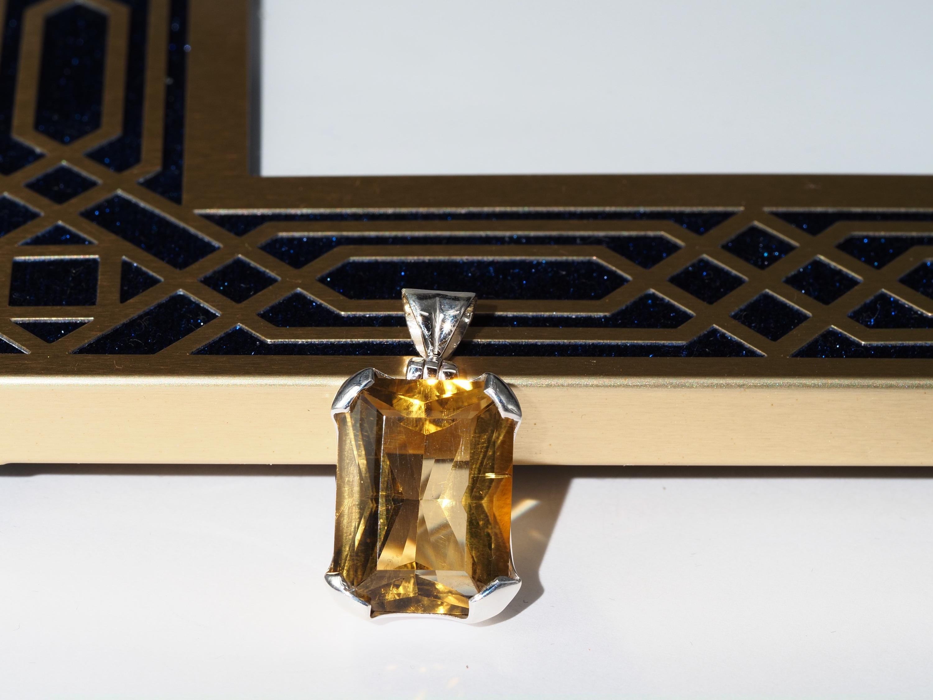 Citrin Anhänger gefasst in 925 Sterling Silber