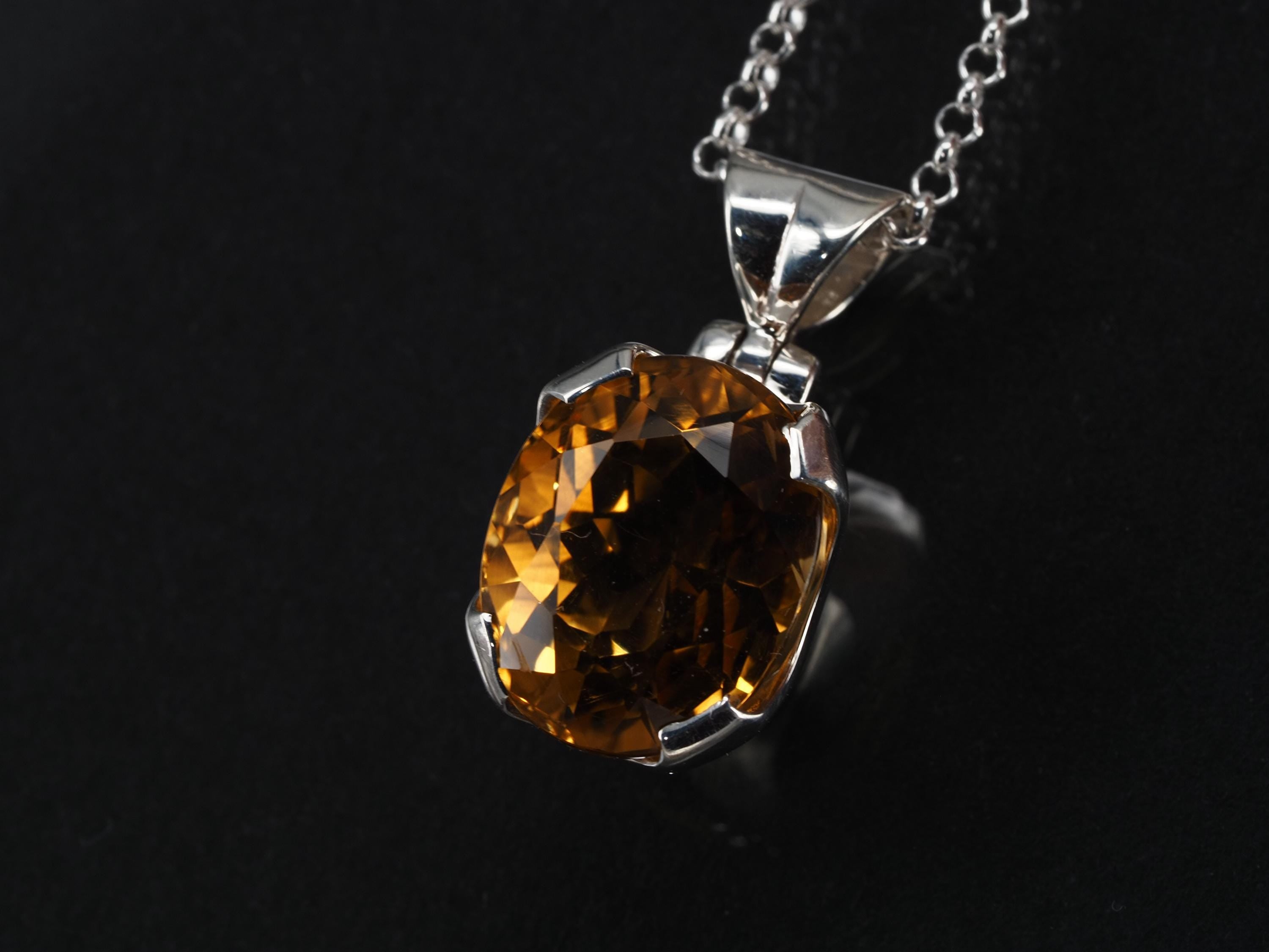 Citrin Anhänger gefasst in 925 Sterling Silber gelb