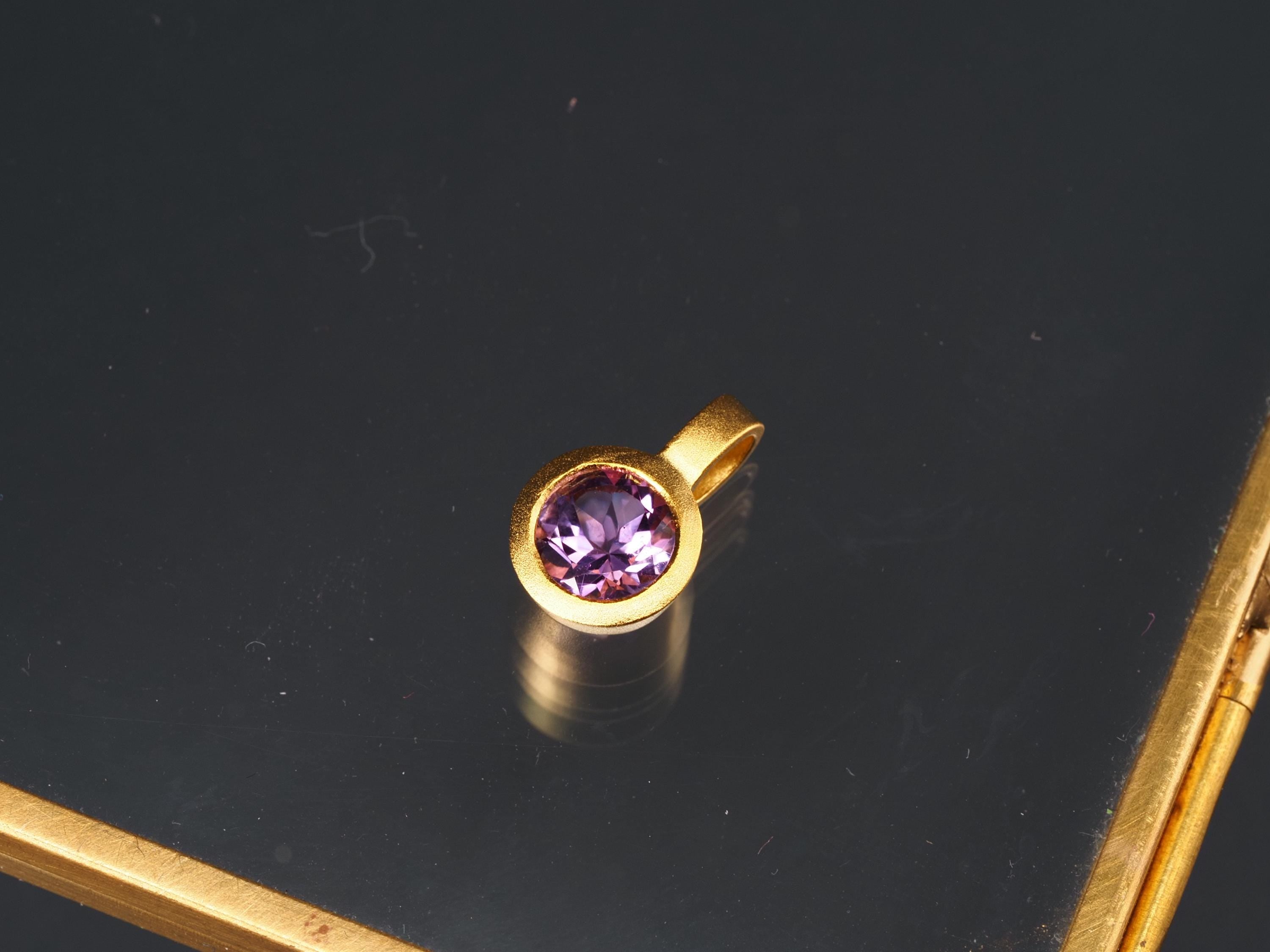 Amethyst Anhänger Sterling Silber vergoldet zart