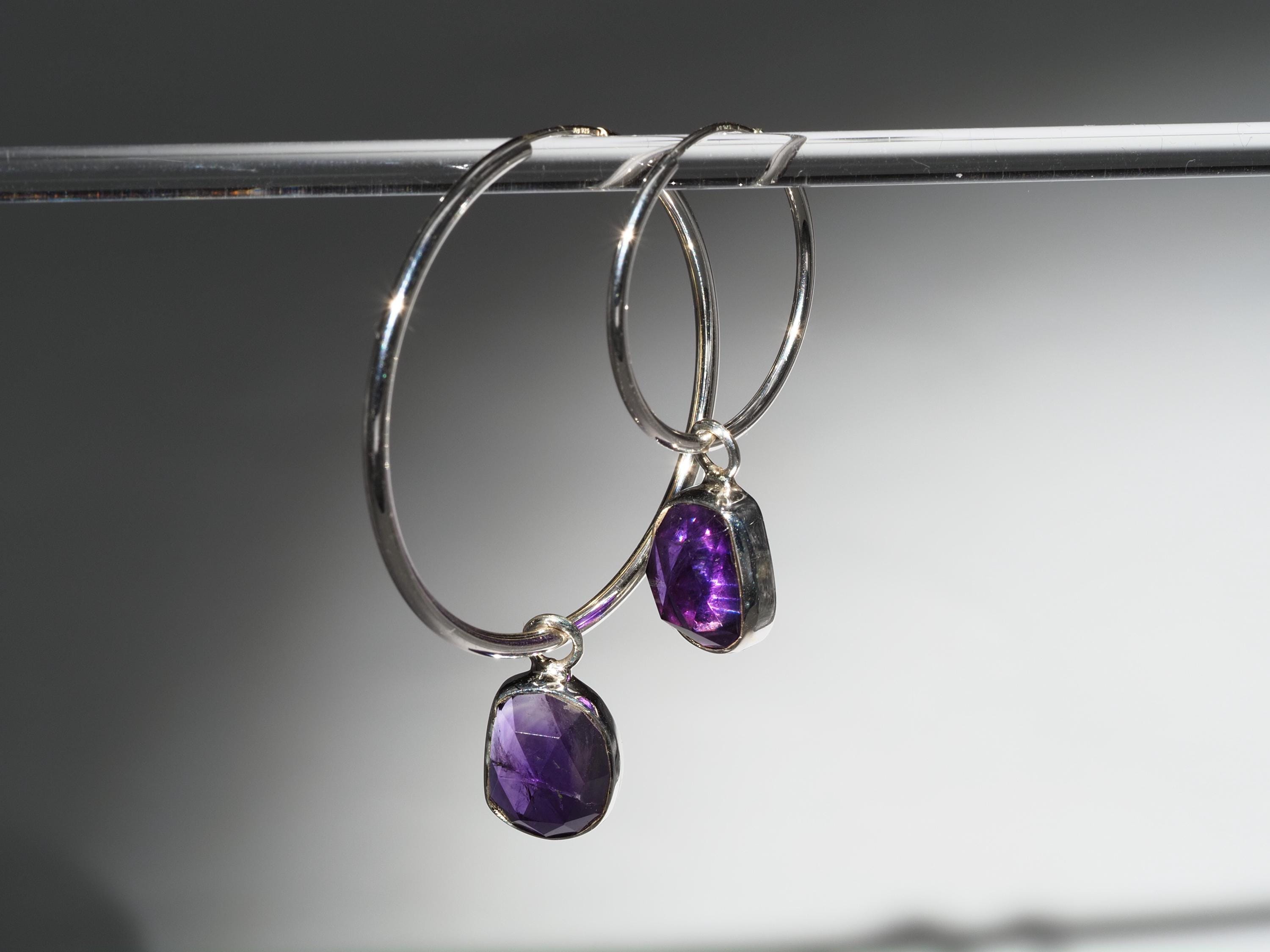 Amethyst Silber Creolen Ohrringe mit violetten Edelsteinen