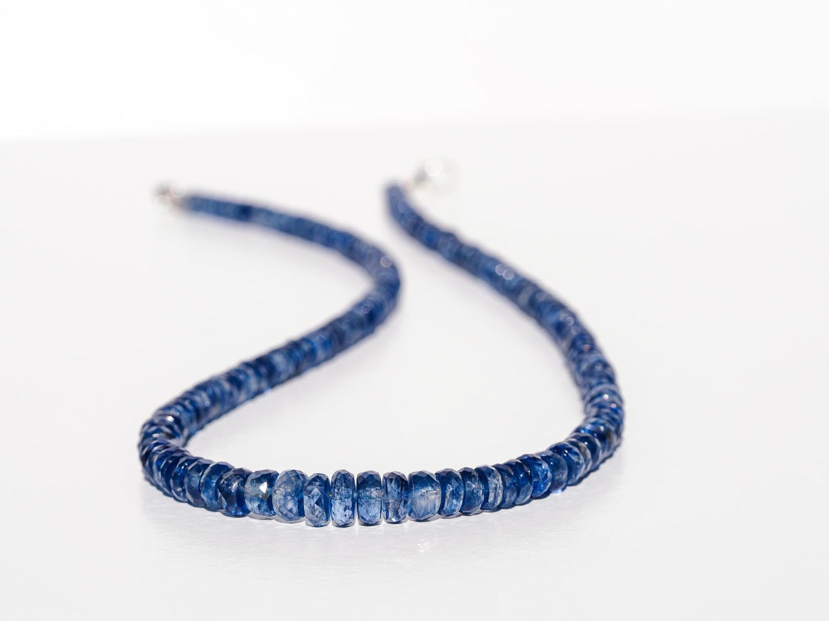 Kyanit Kette Top Qualität in fantastischem Blau facettierte Kette Handgefertigtes Unikat