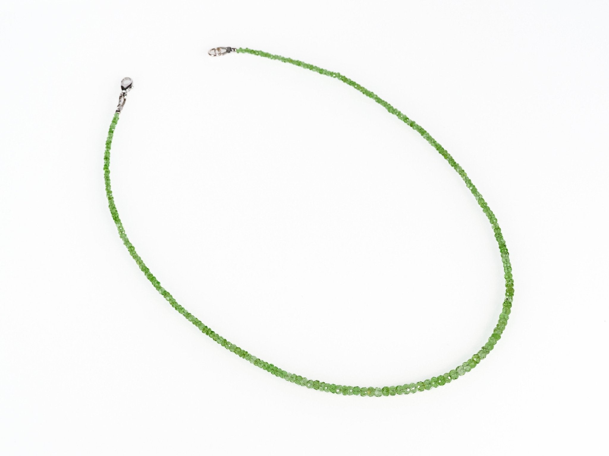 Kurze Tsavorit Kette grüner Granat 41cm